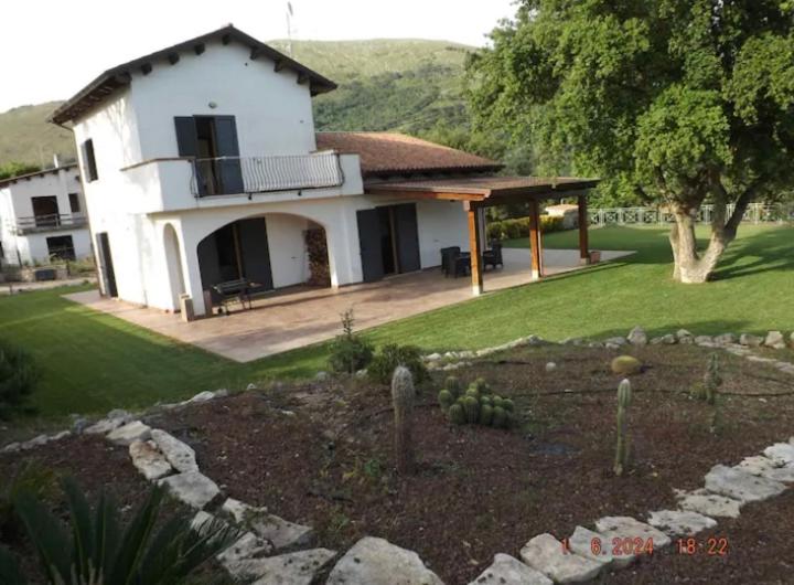 Two-Bedroom Villa photo 3