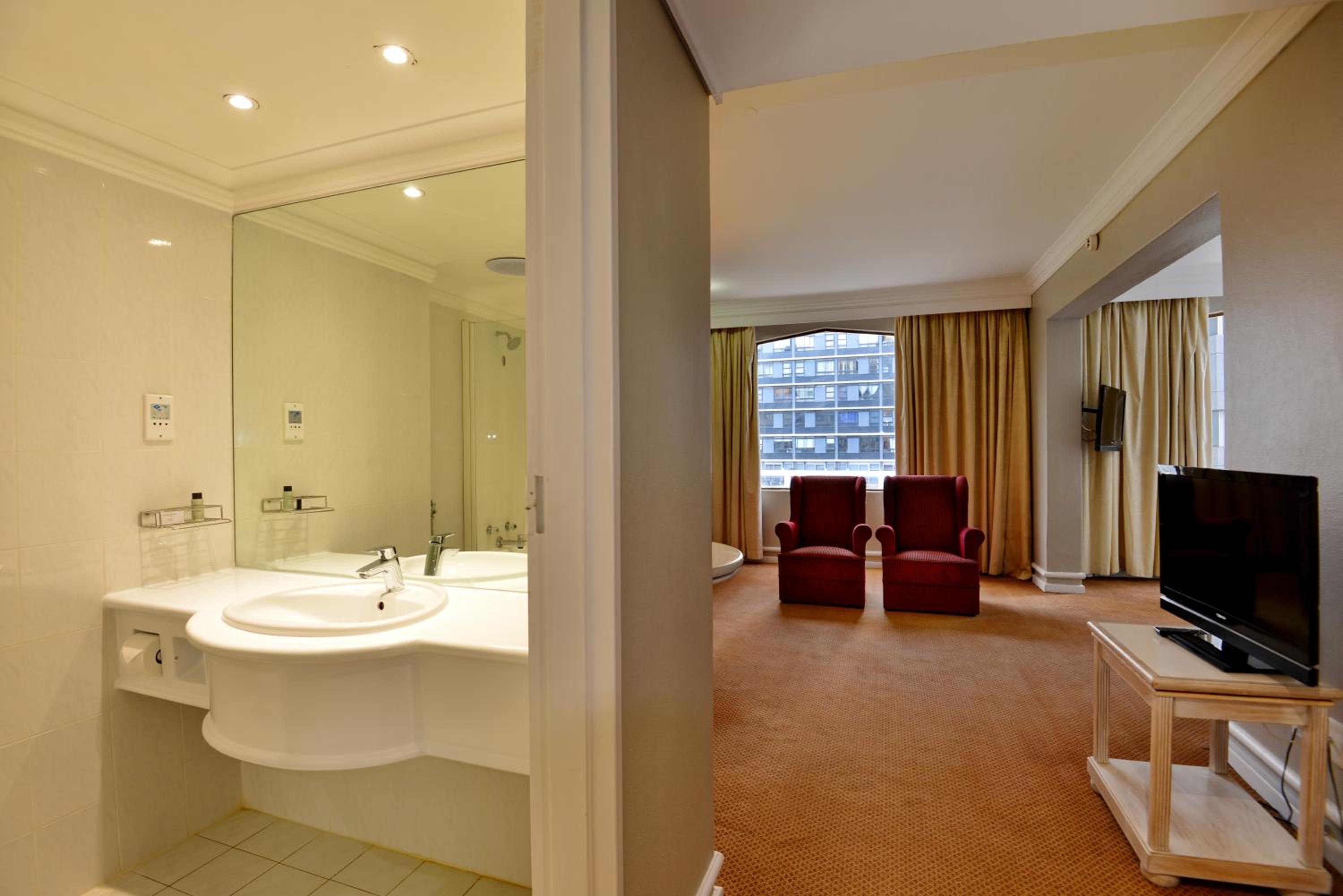 Deluxe Double or Twin Room - Photo 1
