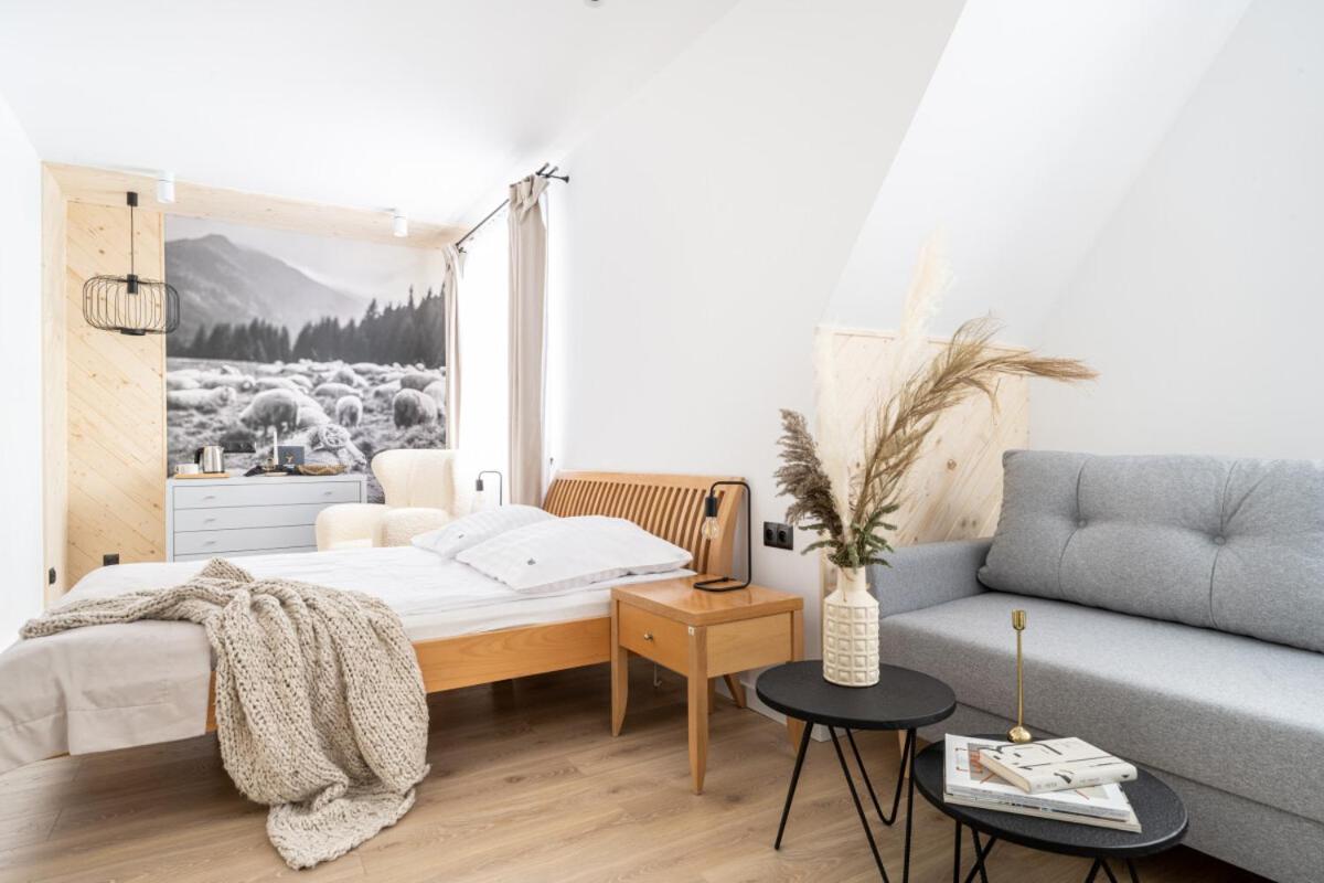 Large Double Room photo 2