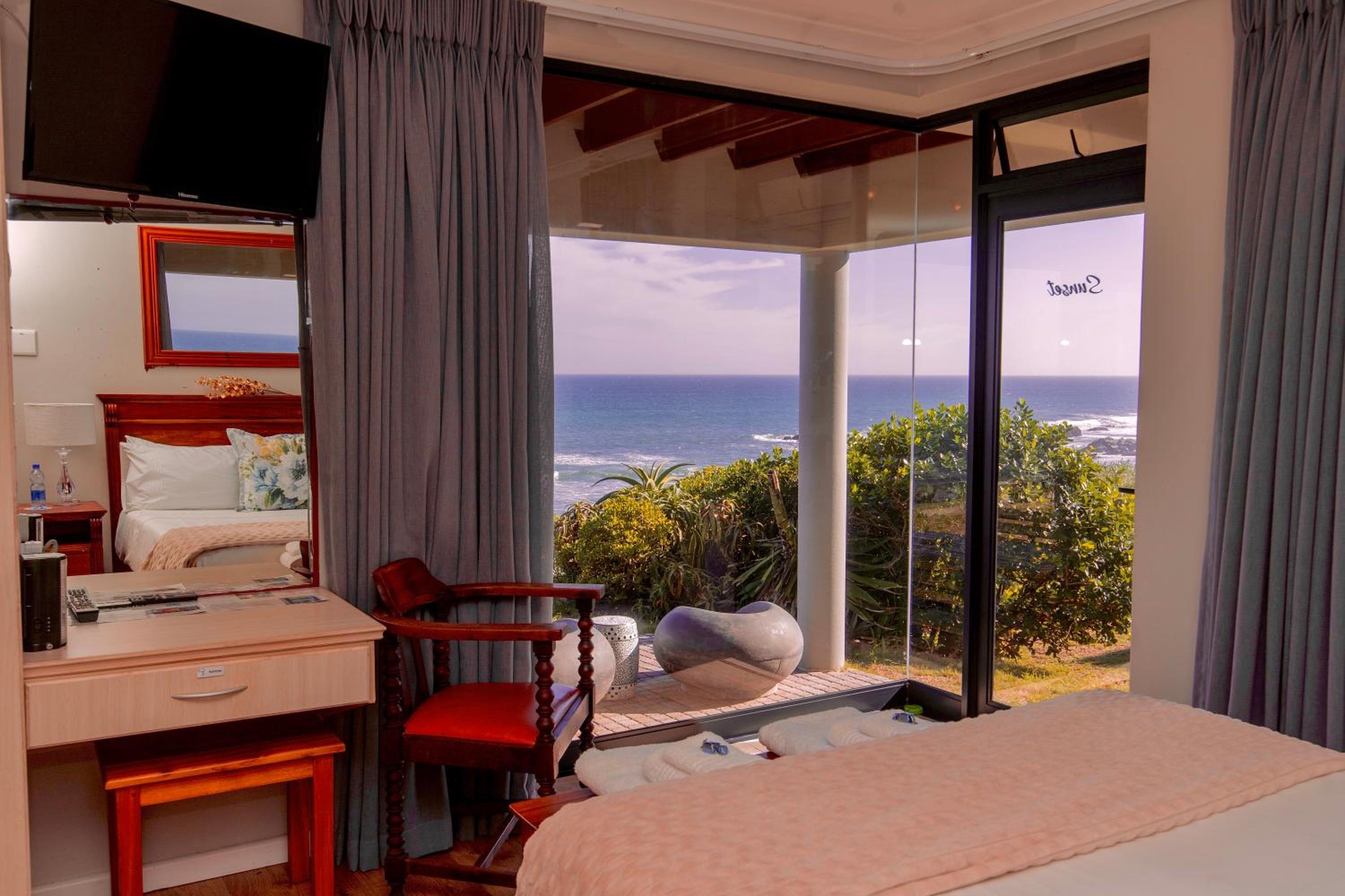 Deluxe Double Room With Sea View photo 1