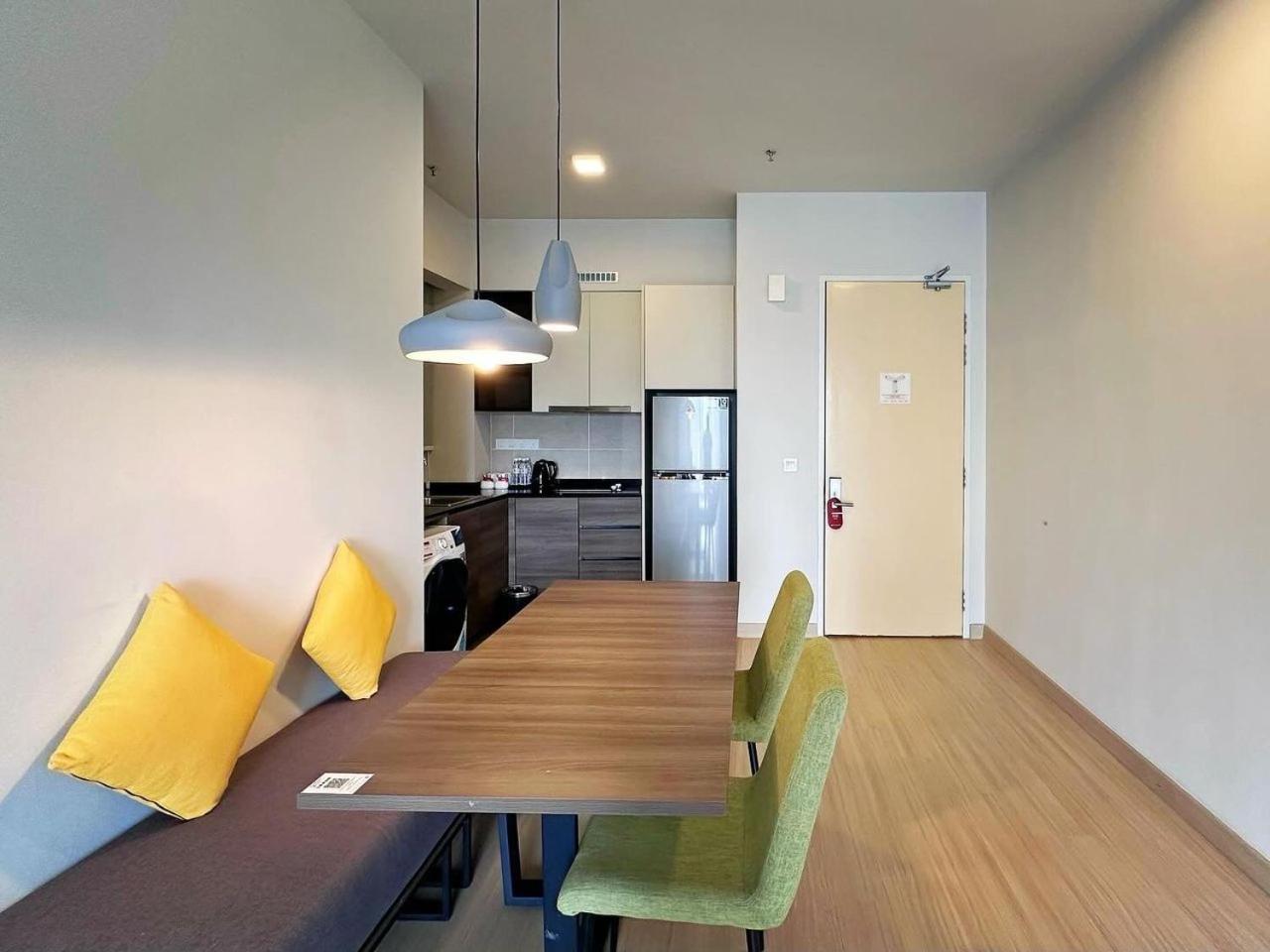 Premier 2-Bedroom with 1 Parking - Photo 3