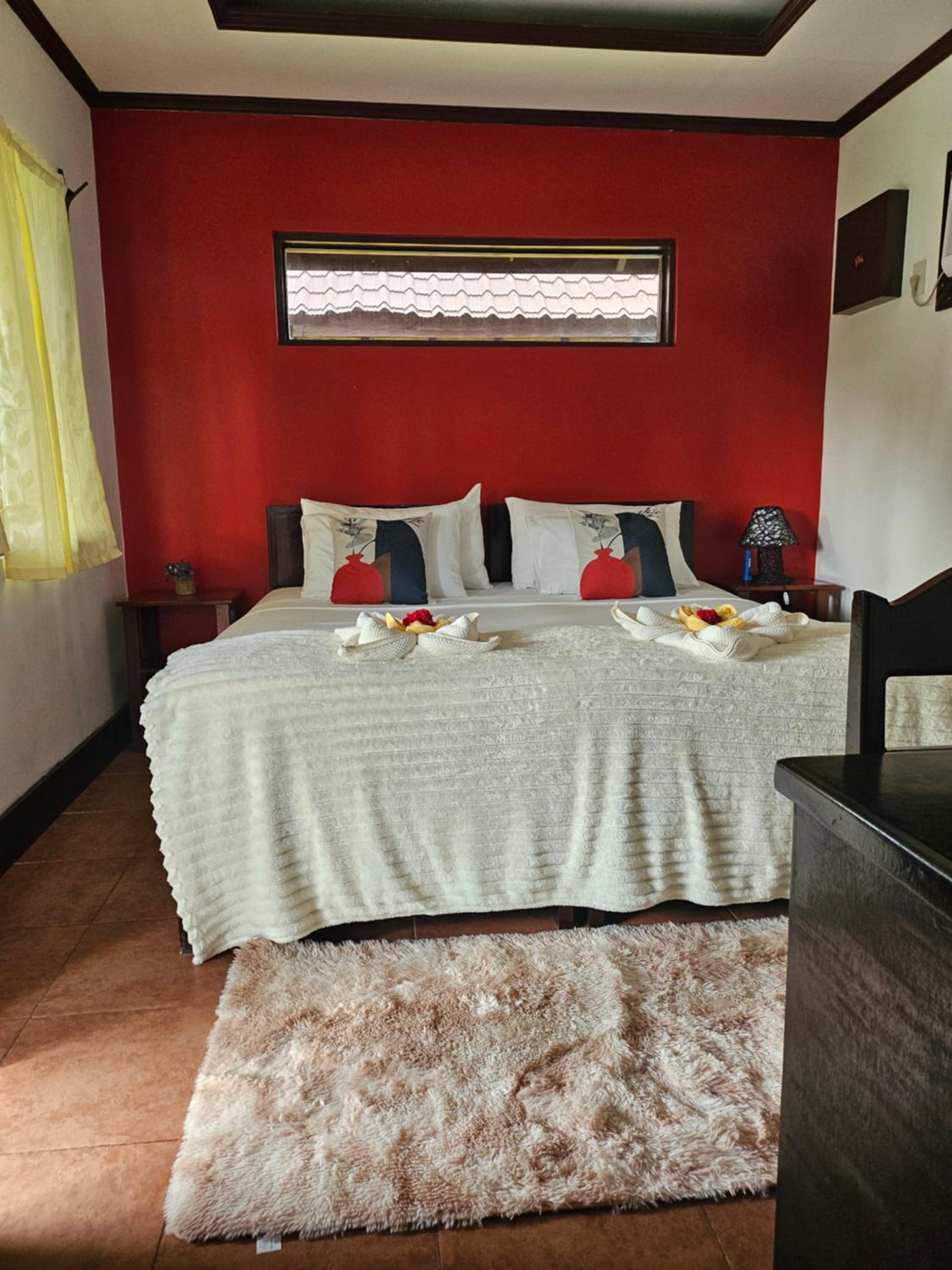 Deluxe Bungalow with Sea View - Photo 13