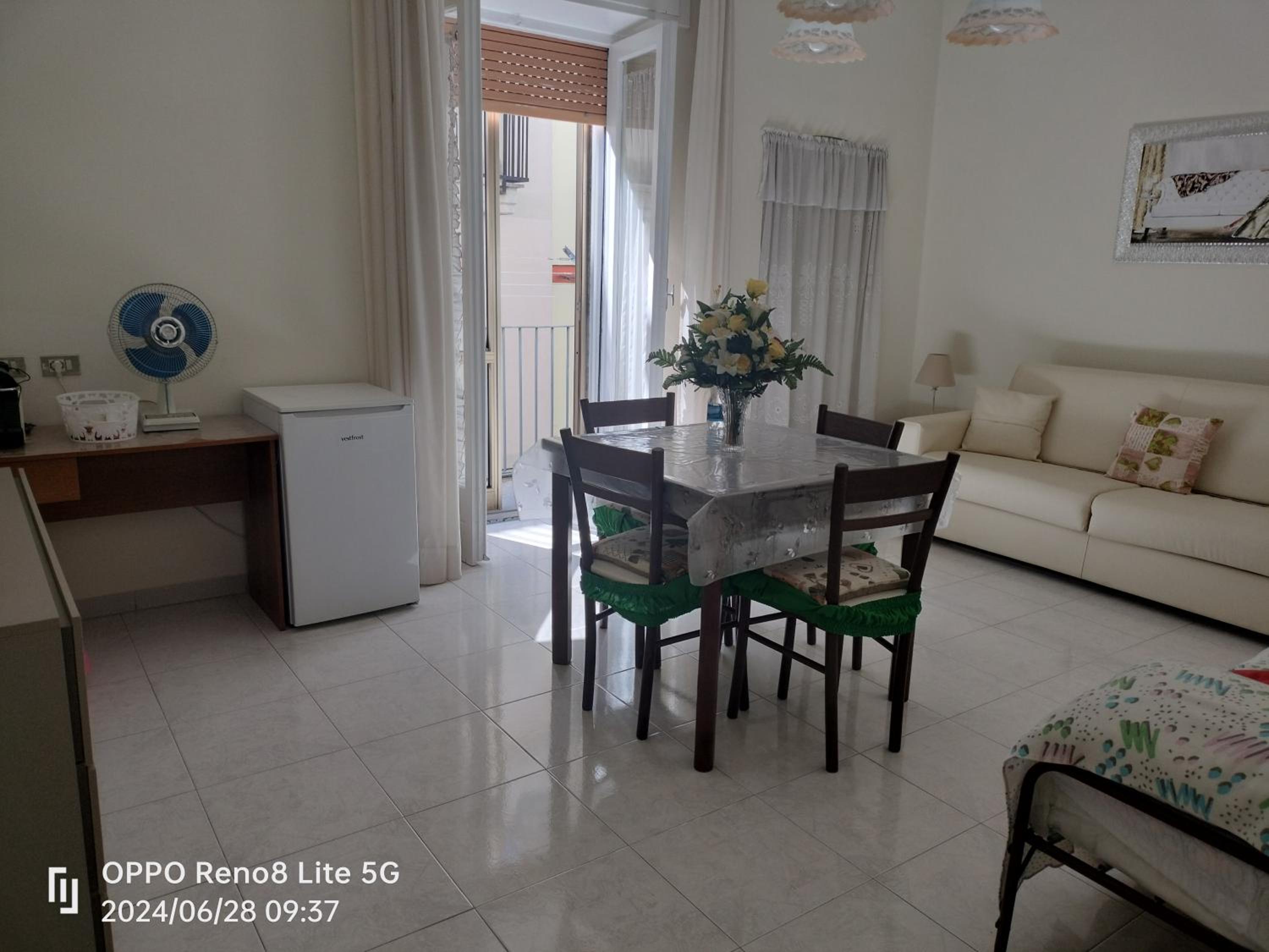 Two-Bedroom Deluxe Apartment with Balcony - Photo 17