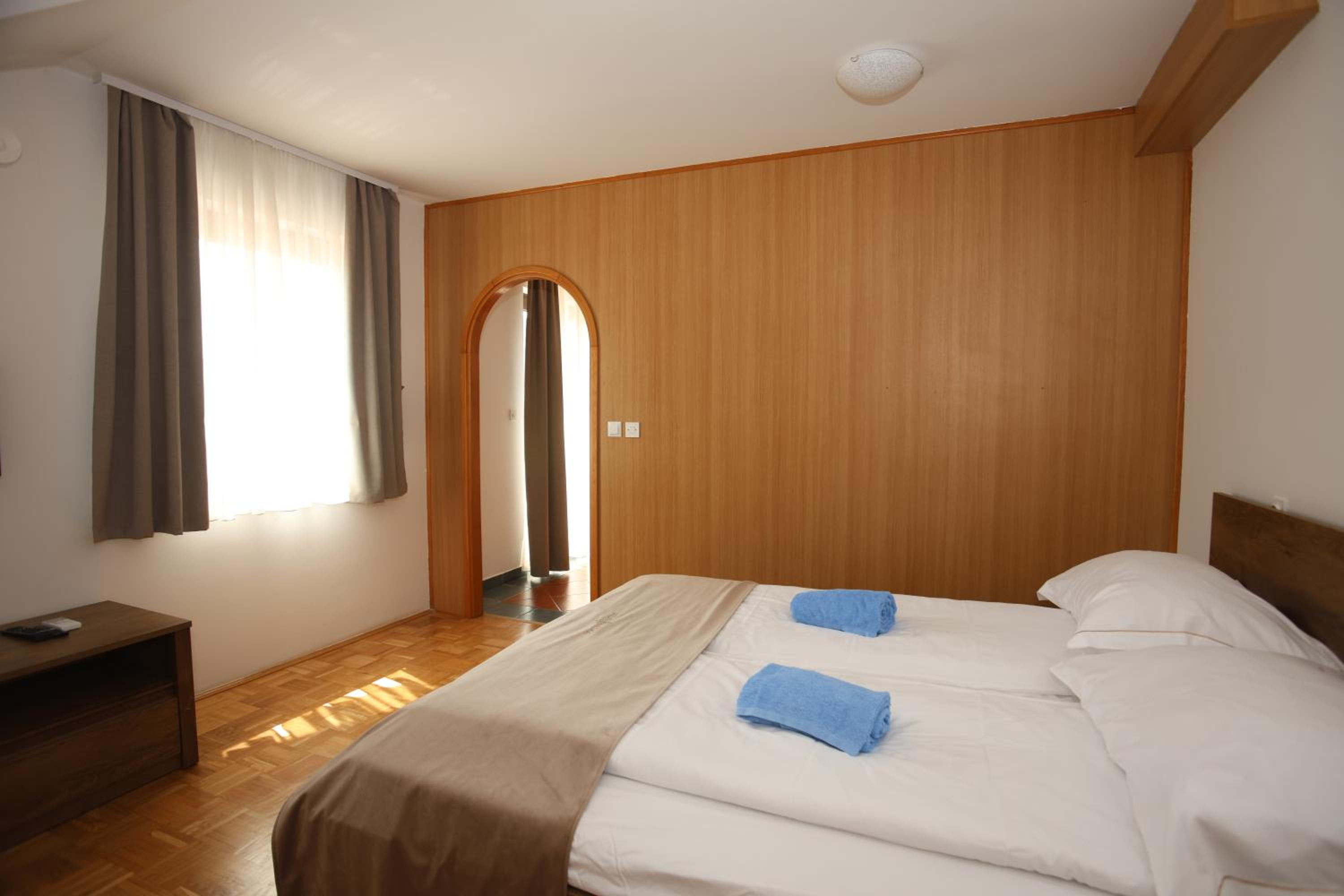 Two-Bedroom Apartment - Photo 3