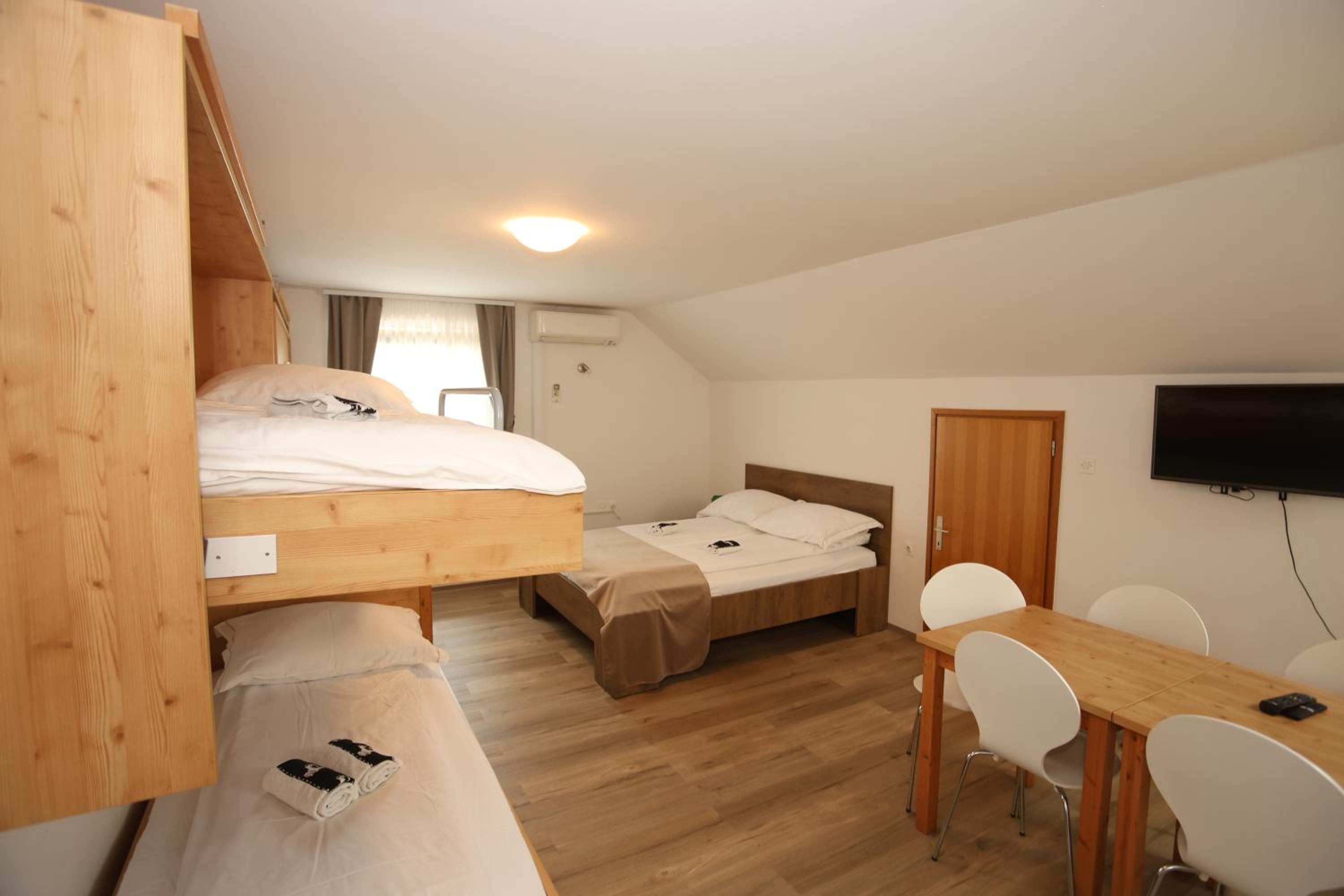 Apartment - Photo 2