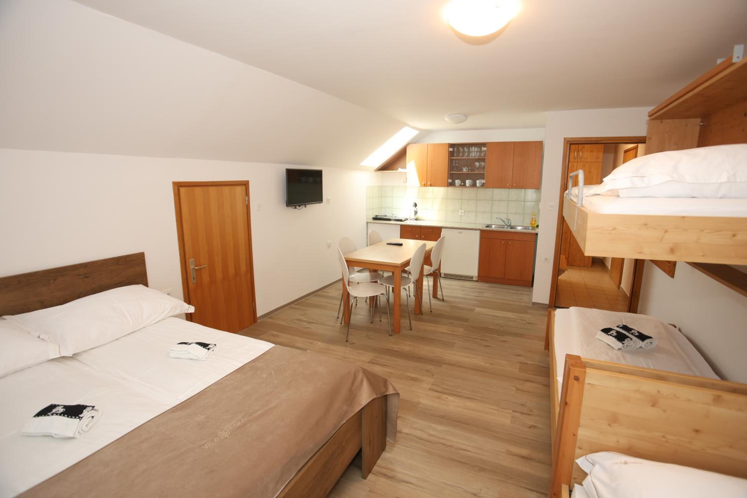 Apartment - Photo 4