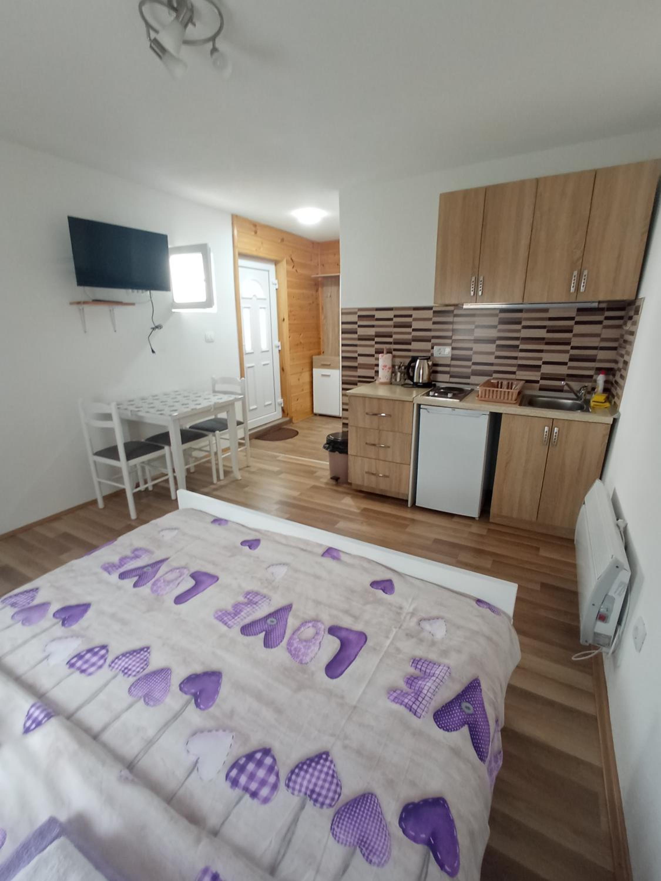 Studio Apartment