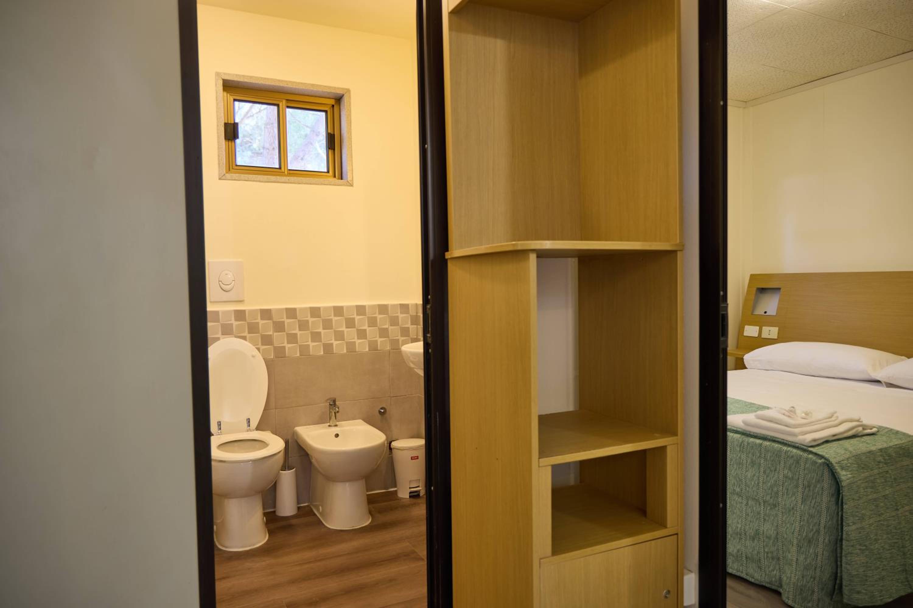 Mobile Home photo 3