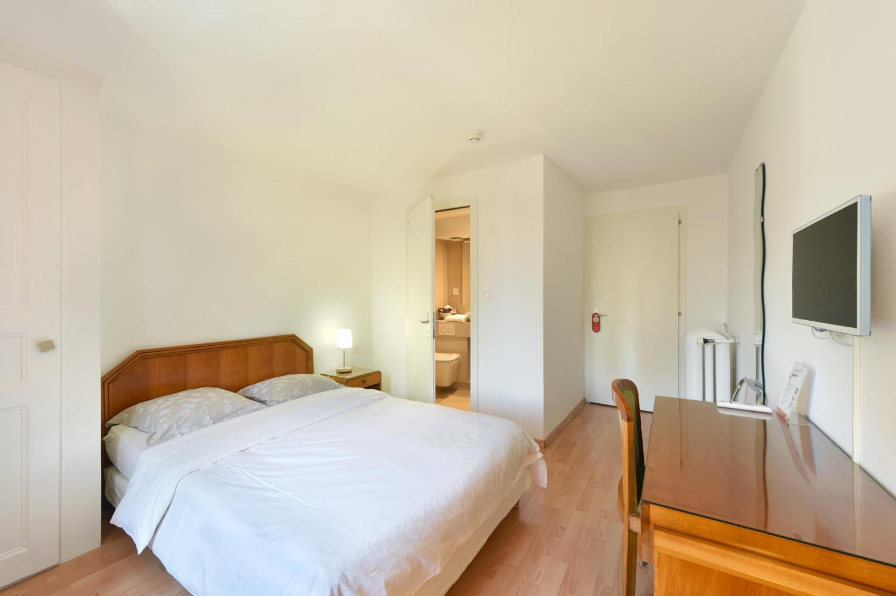 Single Room photo 2