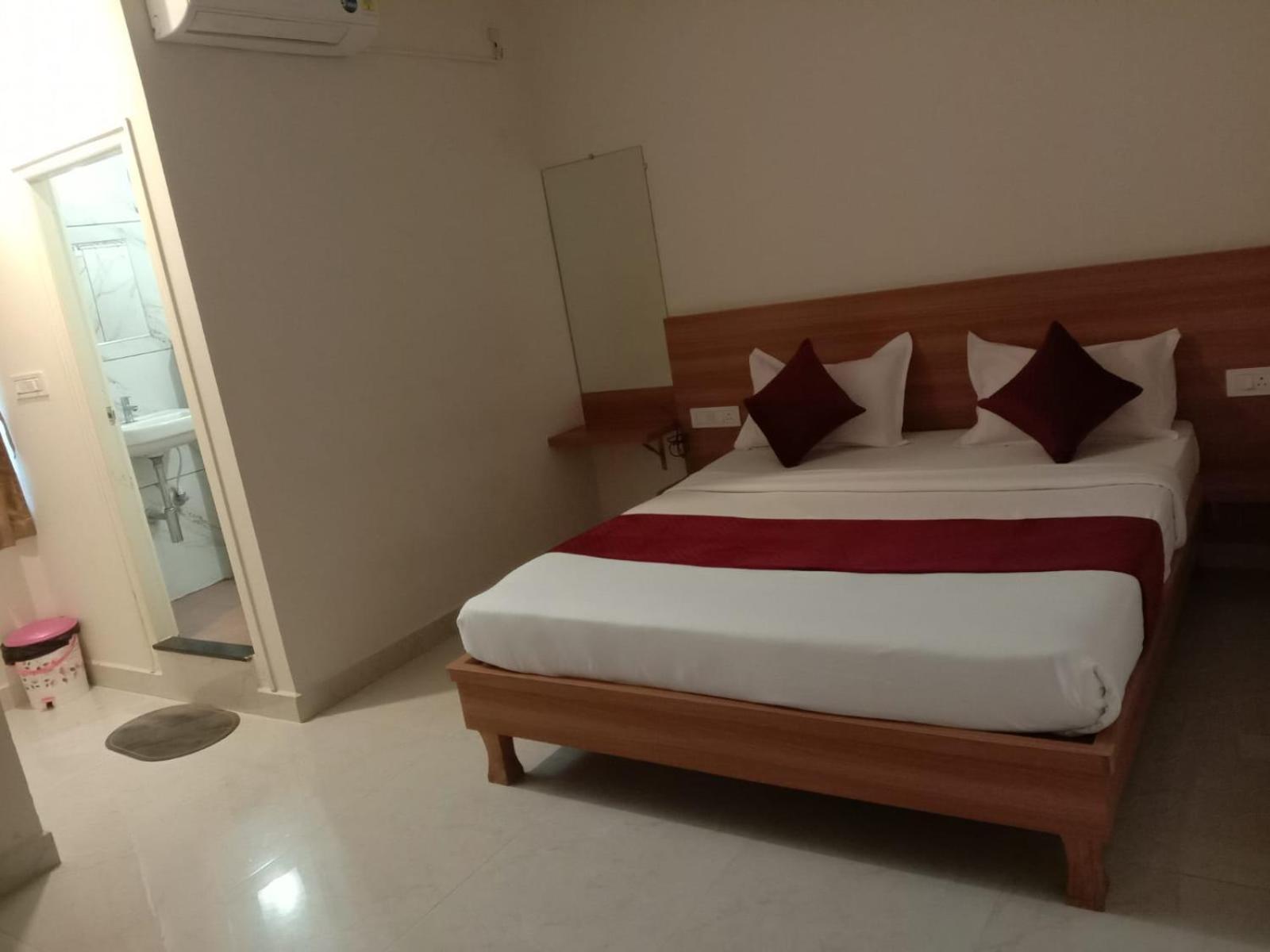Standard Double Room with Fan photo 1