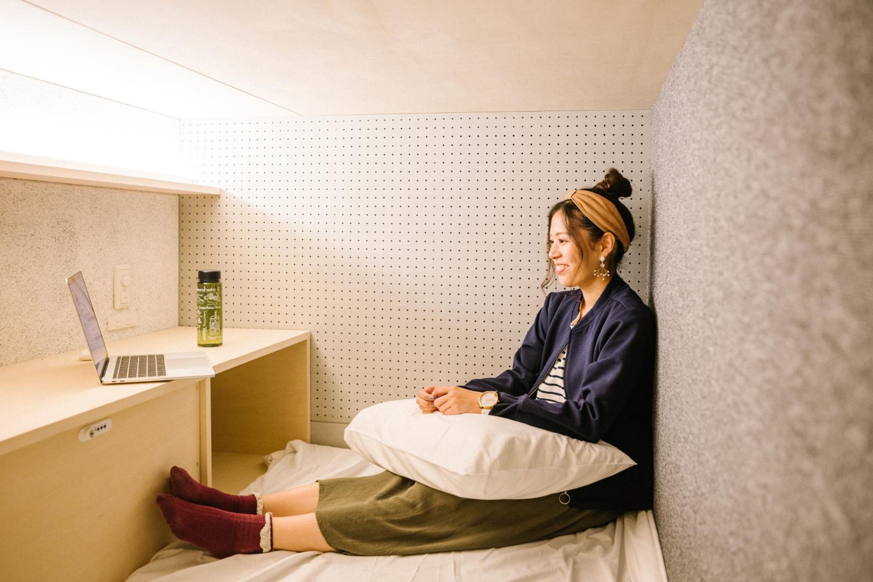 Single Bed In Female Dormitory Room photo 3