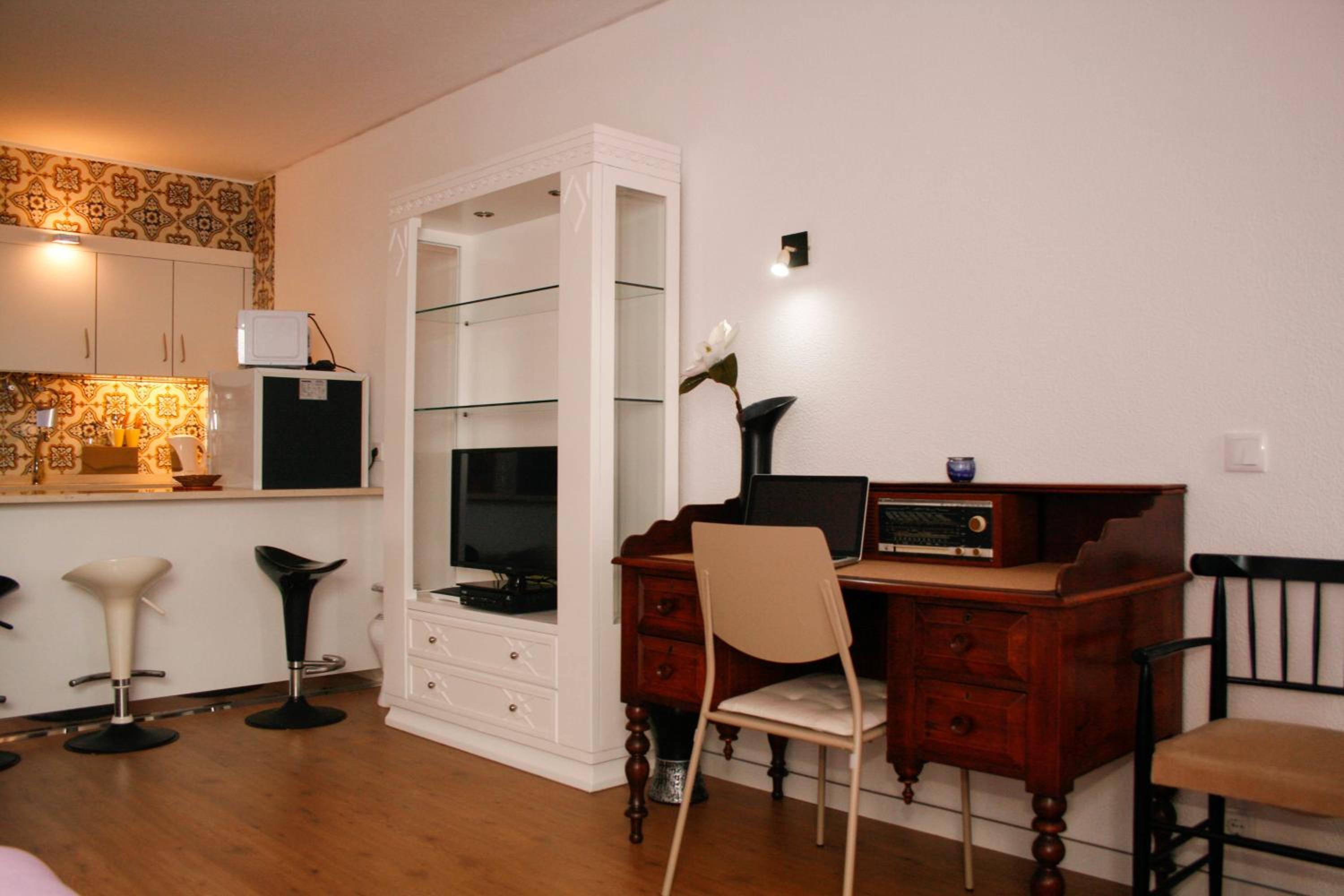 Studio Apartment with Sea View photo 3
