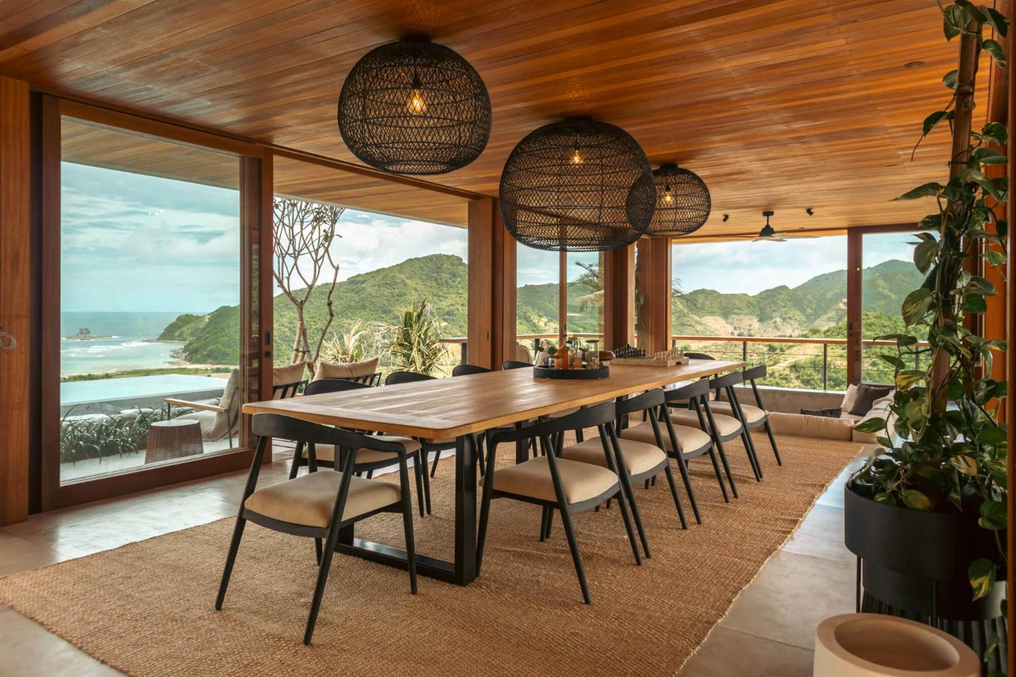 Four Bedroom Villa GEM with Sea View - Photo 14