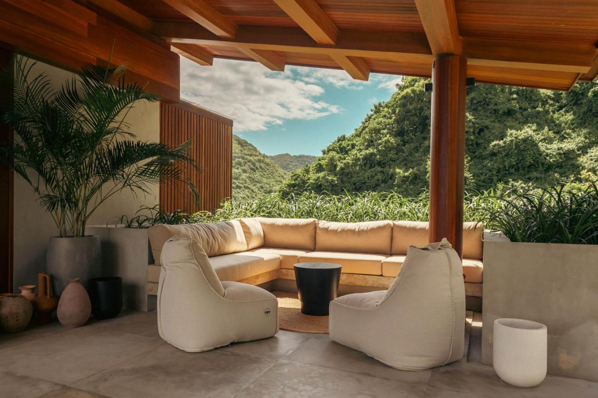 Four Bedroom Villa GEM with Sea View - Photo 20