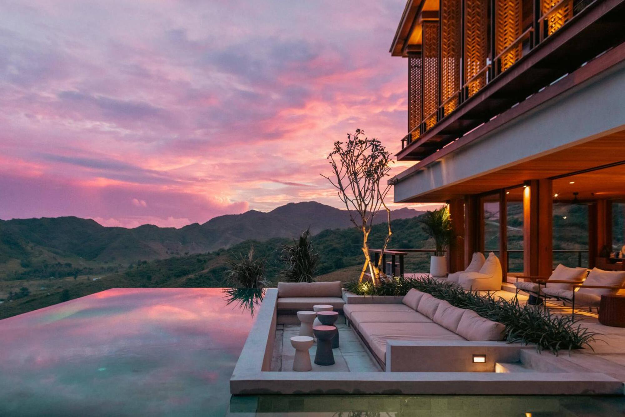 Four Bedroom Villa GEM with Sea View - Photo 21