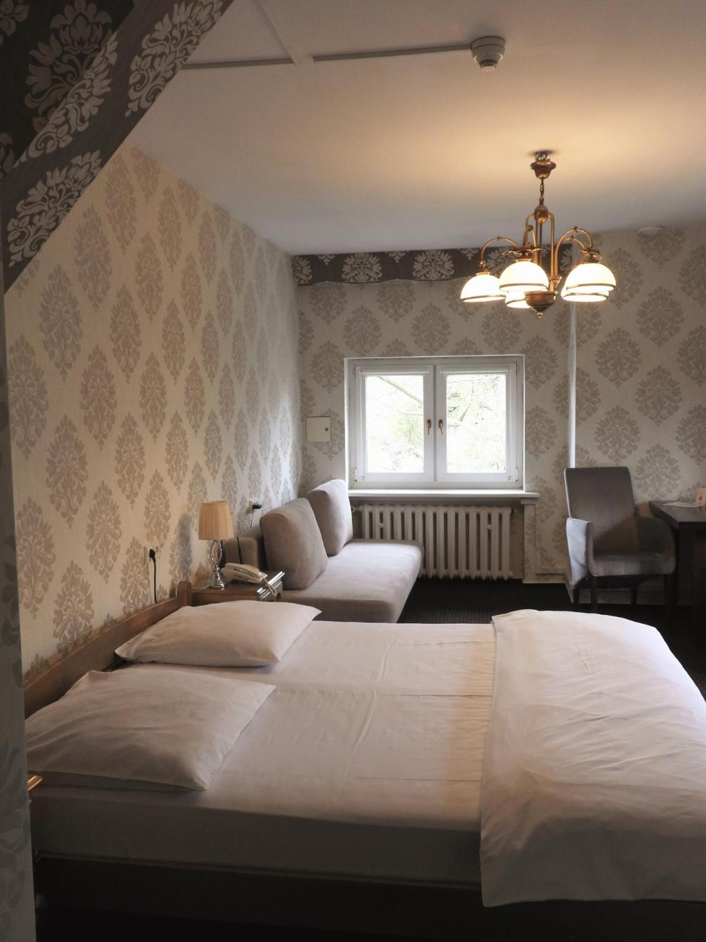 Double Room with King Bed photo 2