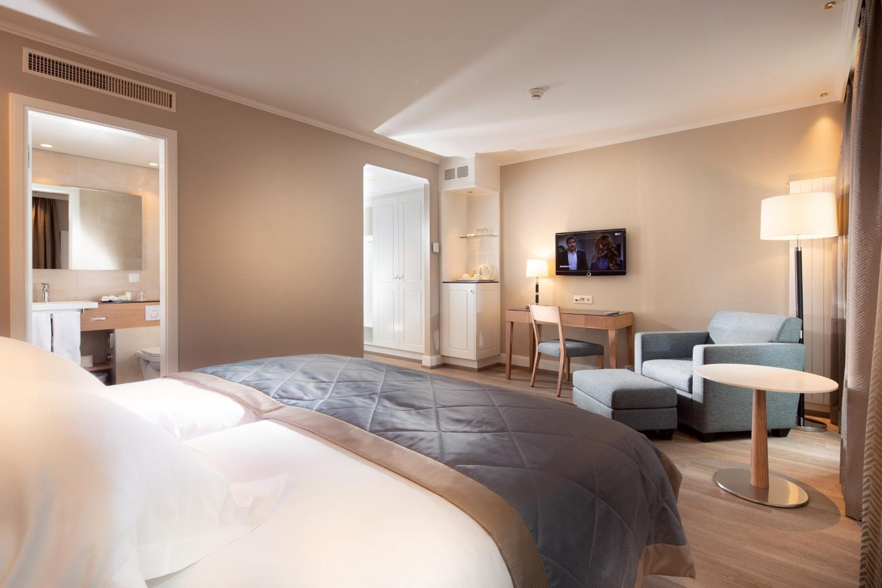 Available room