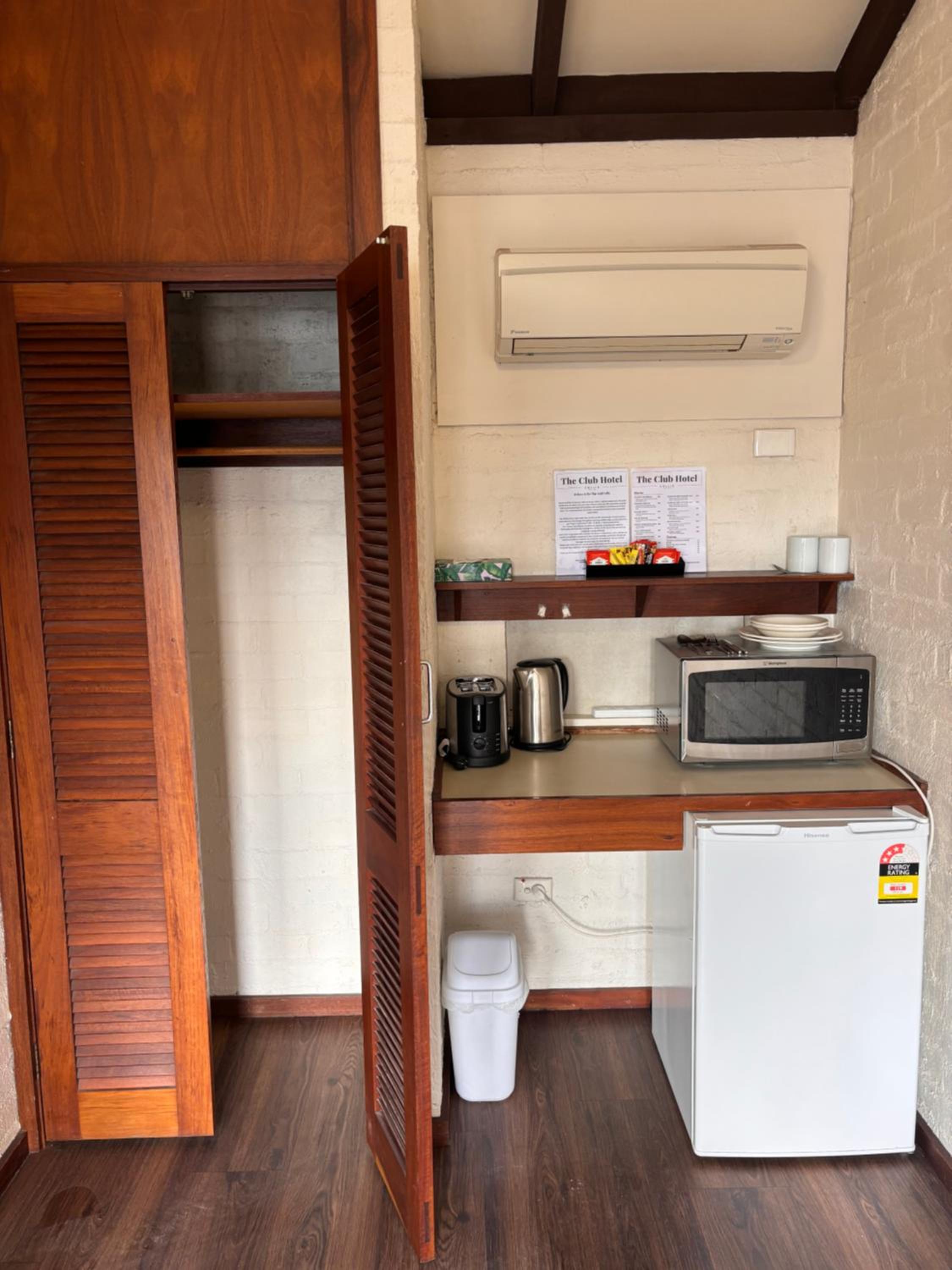 Queen Room with Ensuite - Photo 5