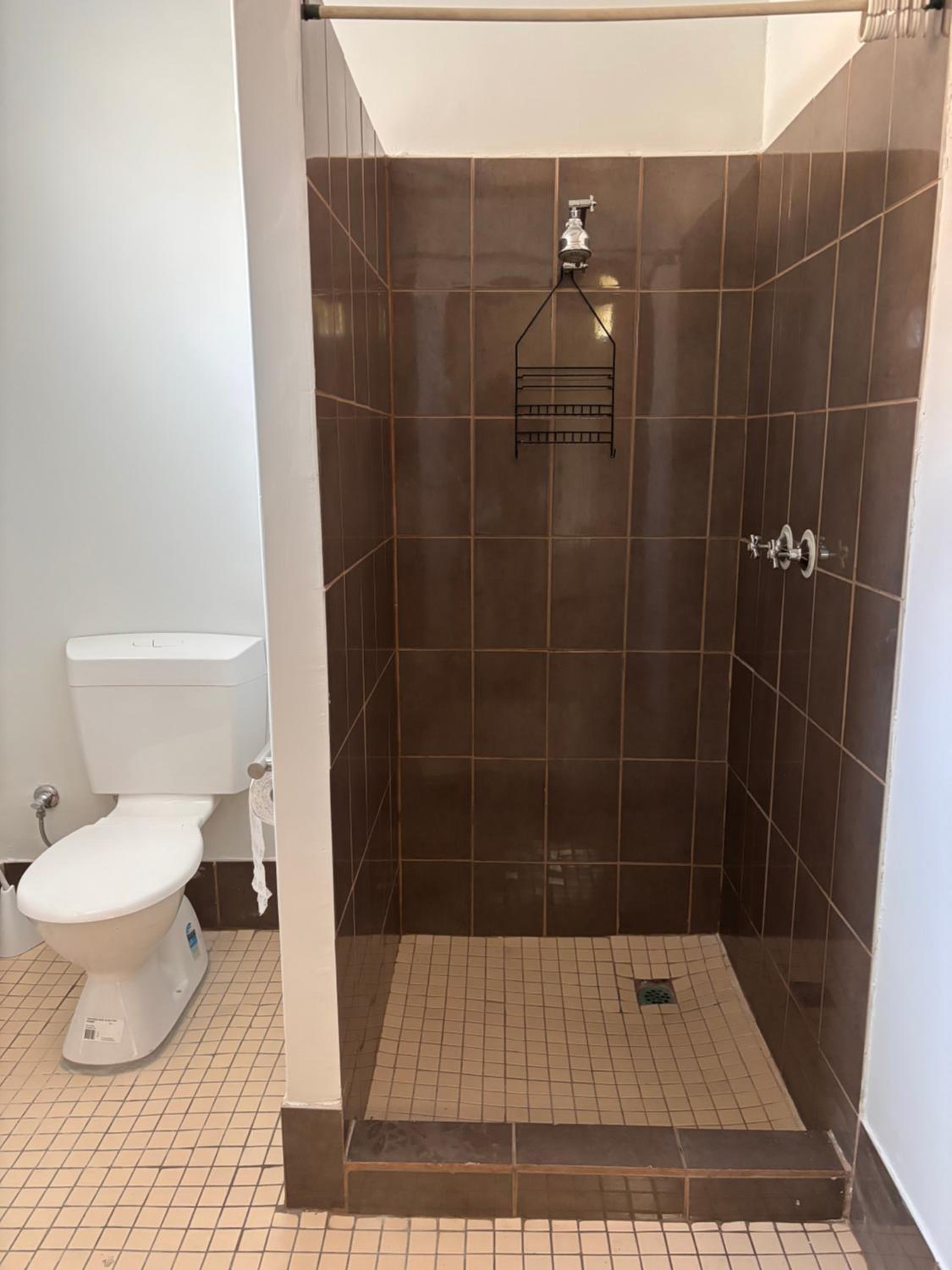  Family Room with Ensuite - Photo 4