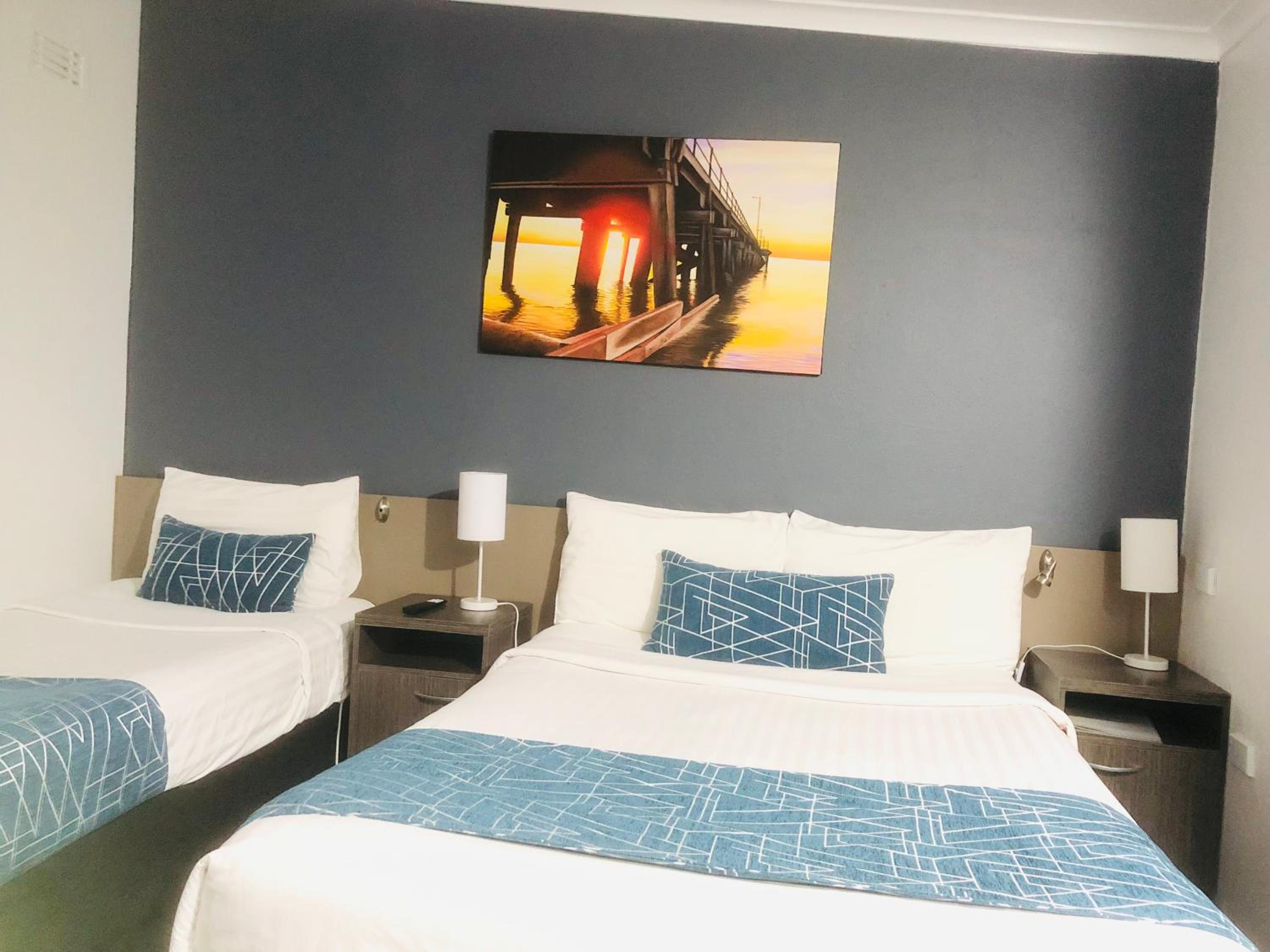 Twin Room - Photo 6