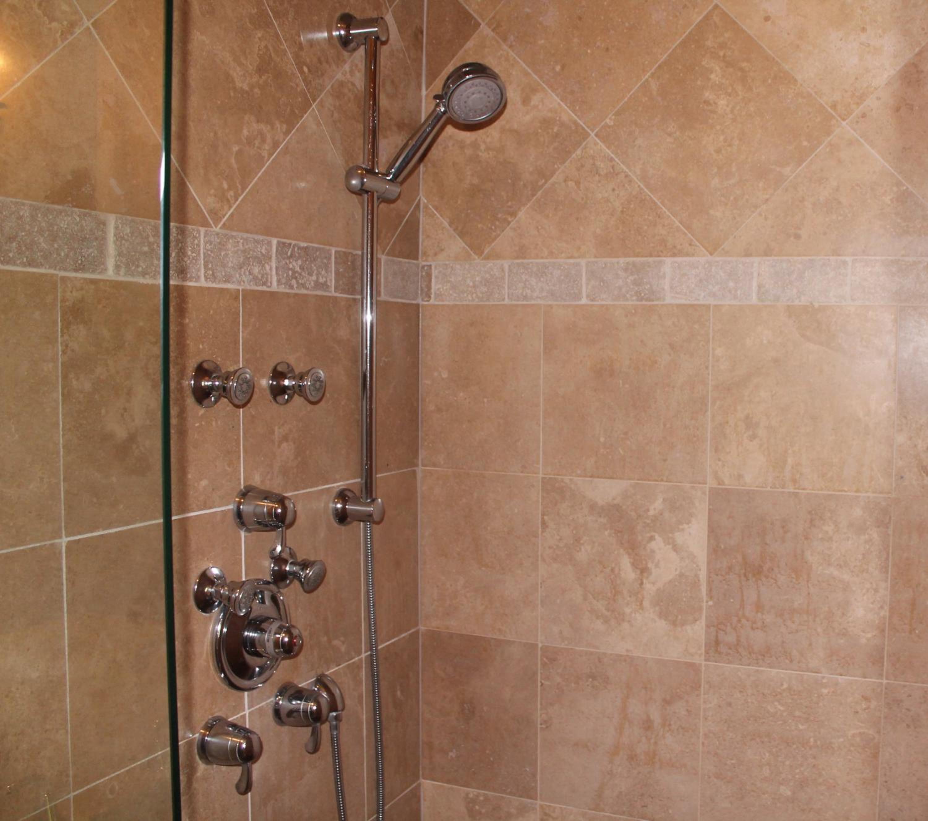 King Suite with Spa Bath photo 2