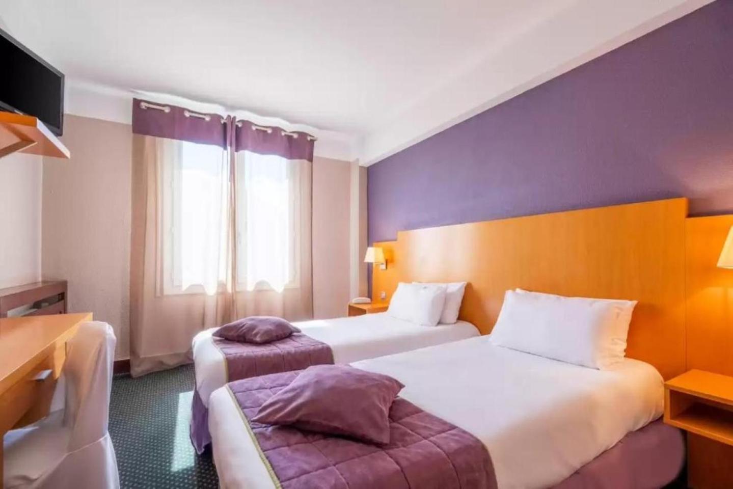 Double or Twin Room - Photo 7
