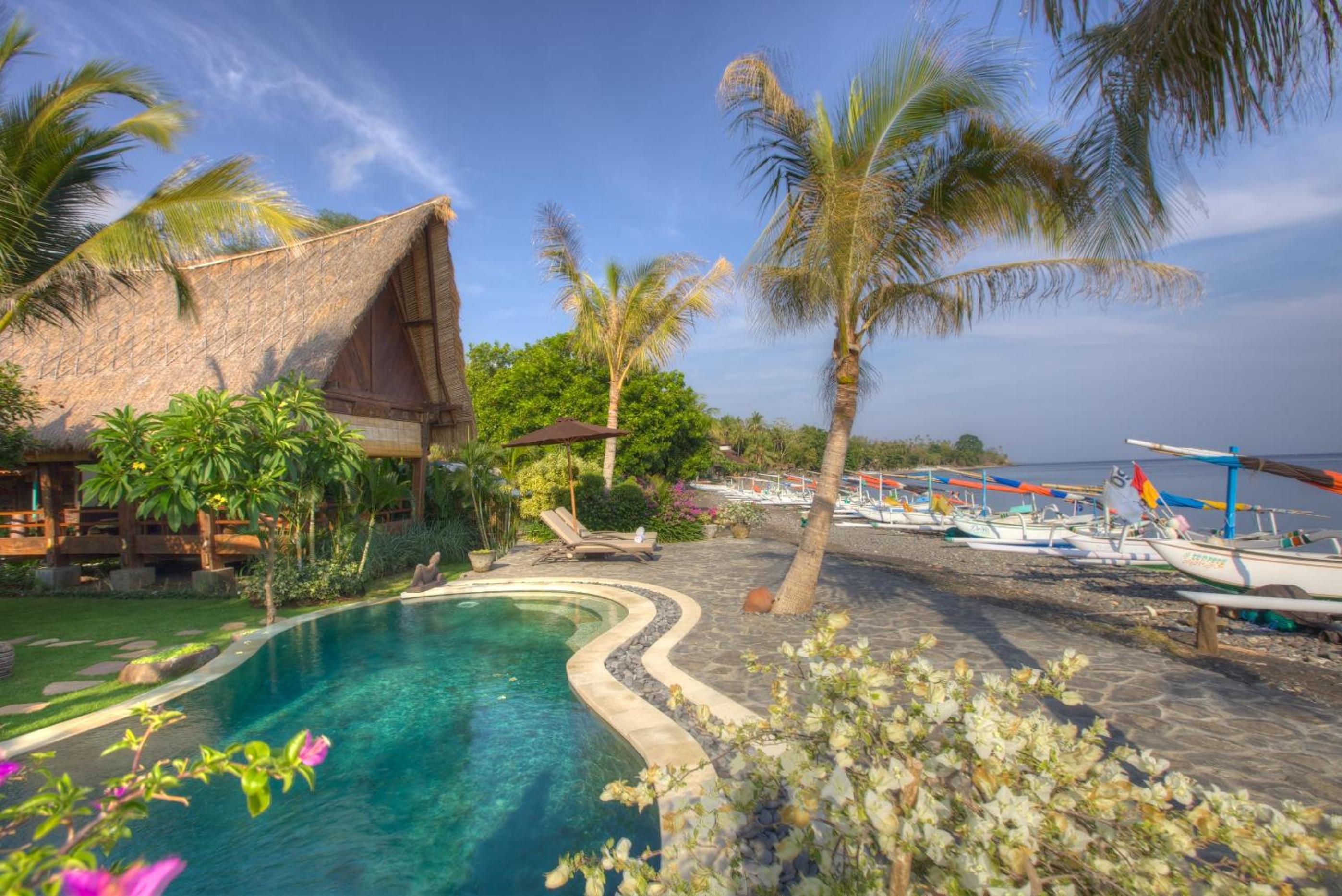 Villa - Beach Front photo 2