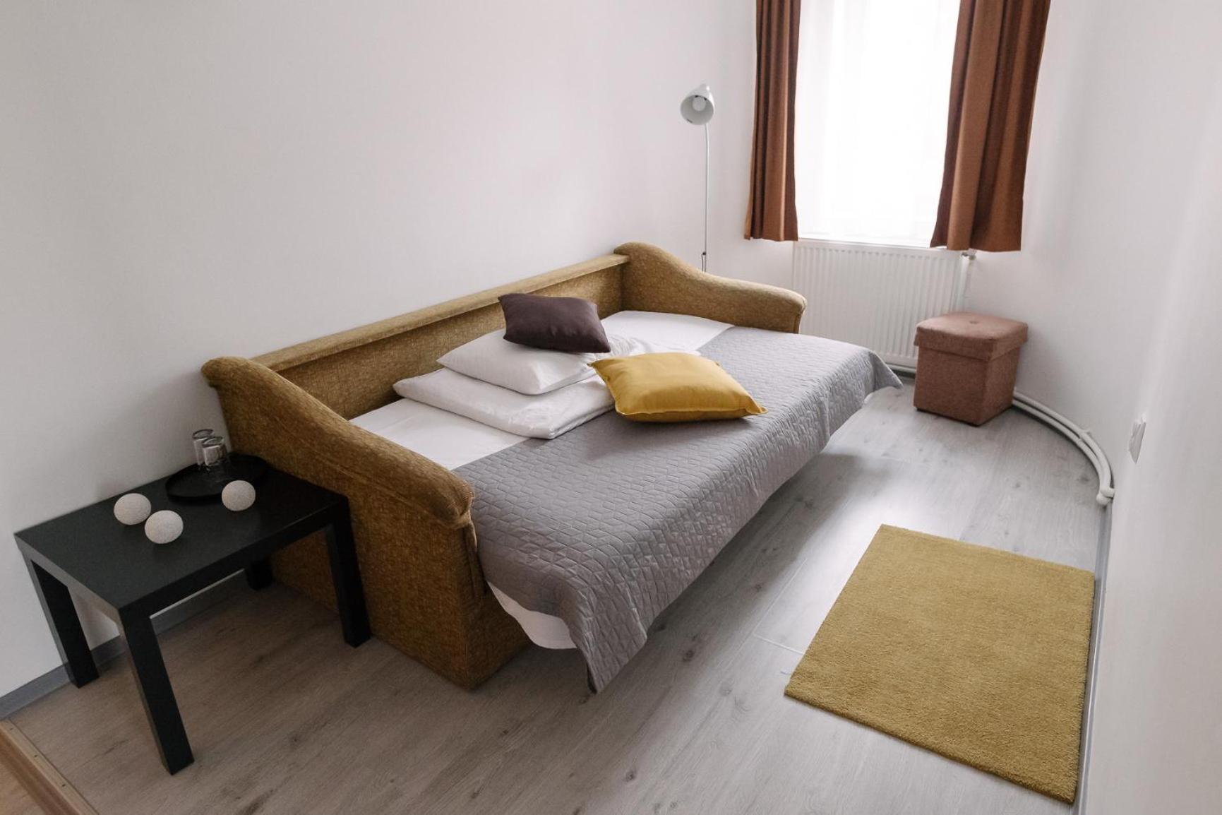 Family Room - Photo 9