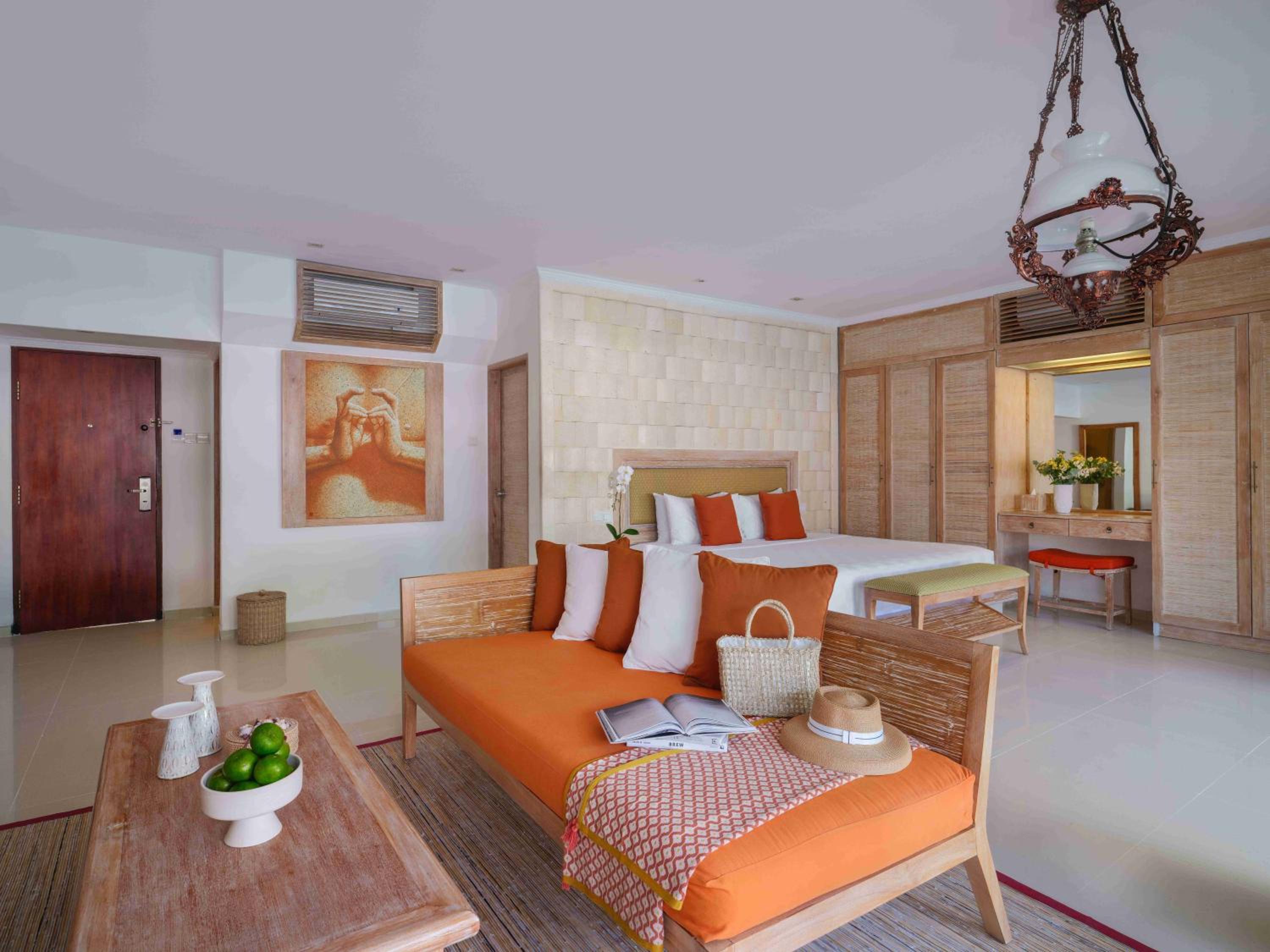 Suite - Photo 7