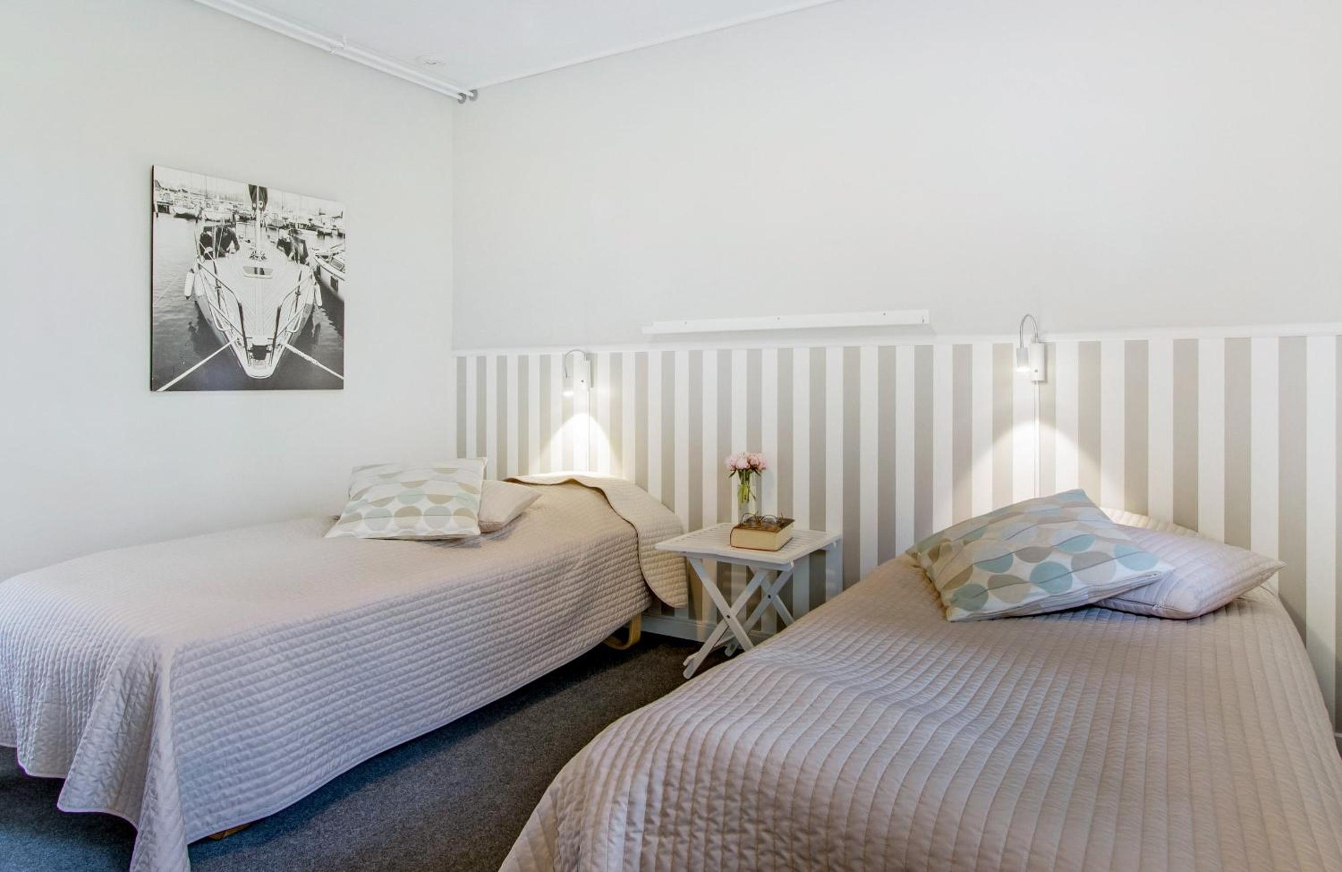 Standard Quadruple Room - Photo 4
