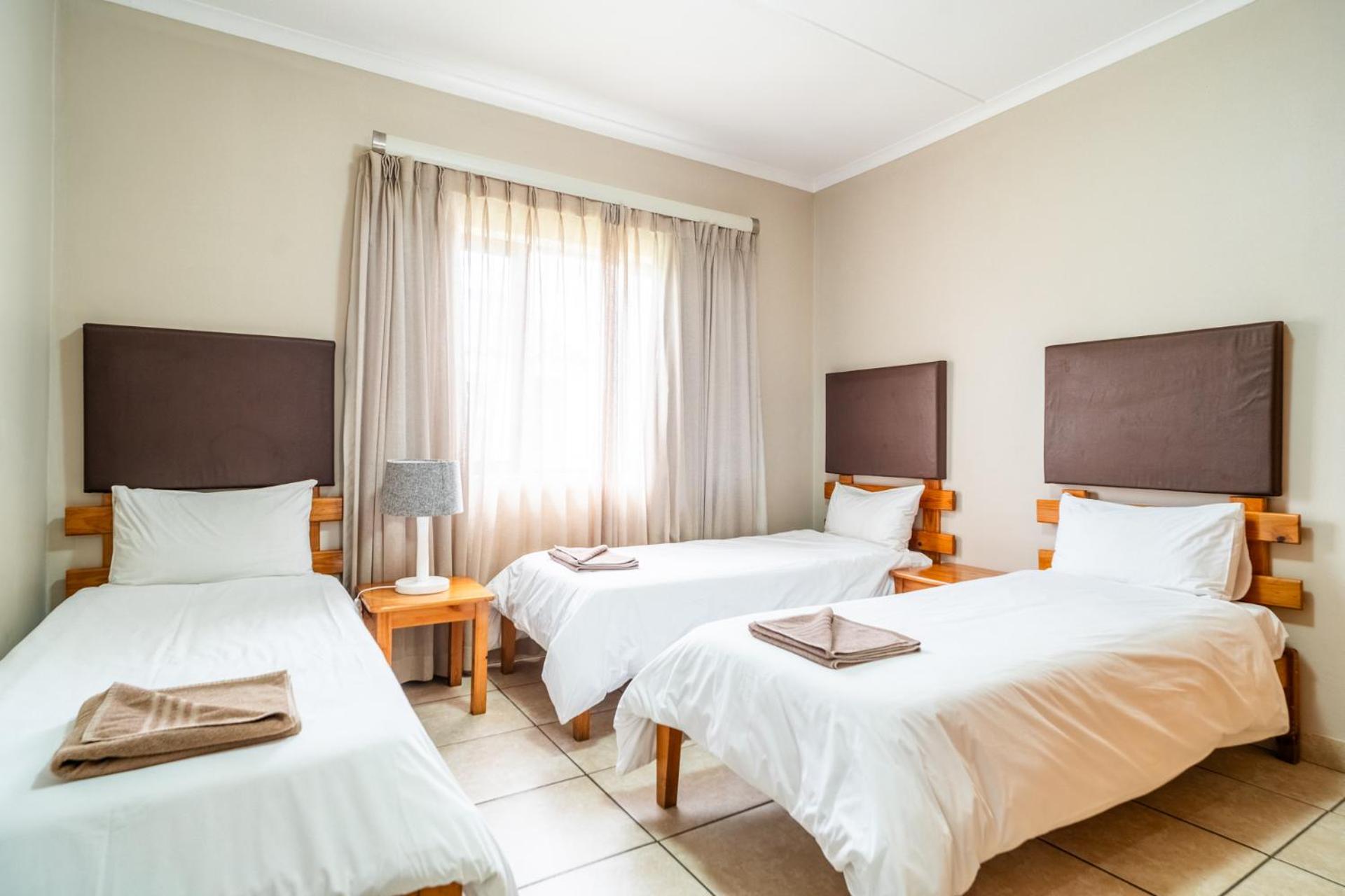 6 Sleeper Beach House (2 bedrooms)