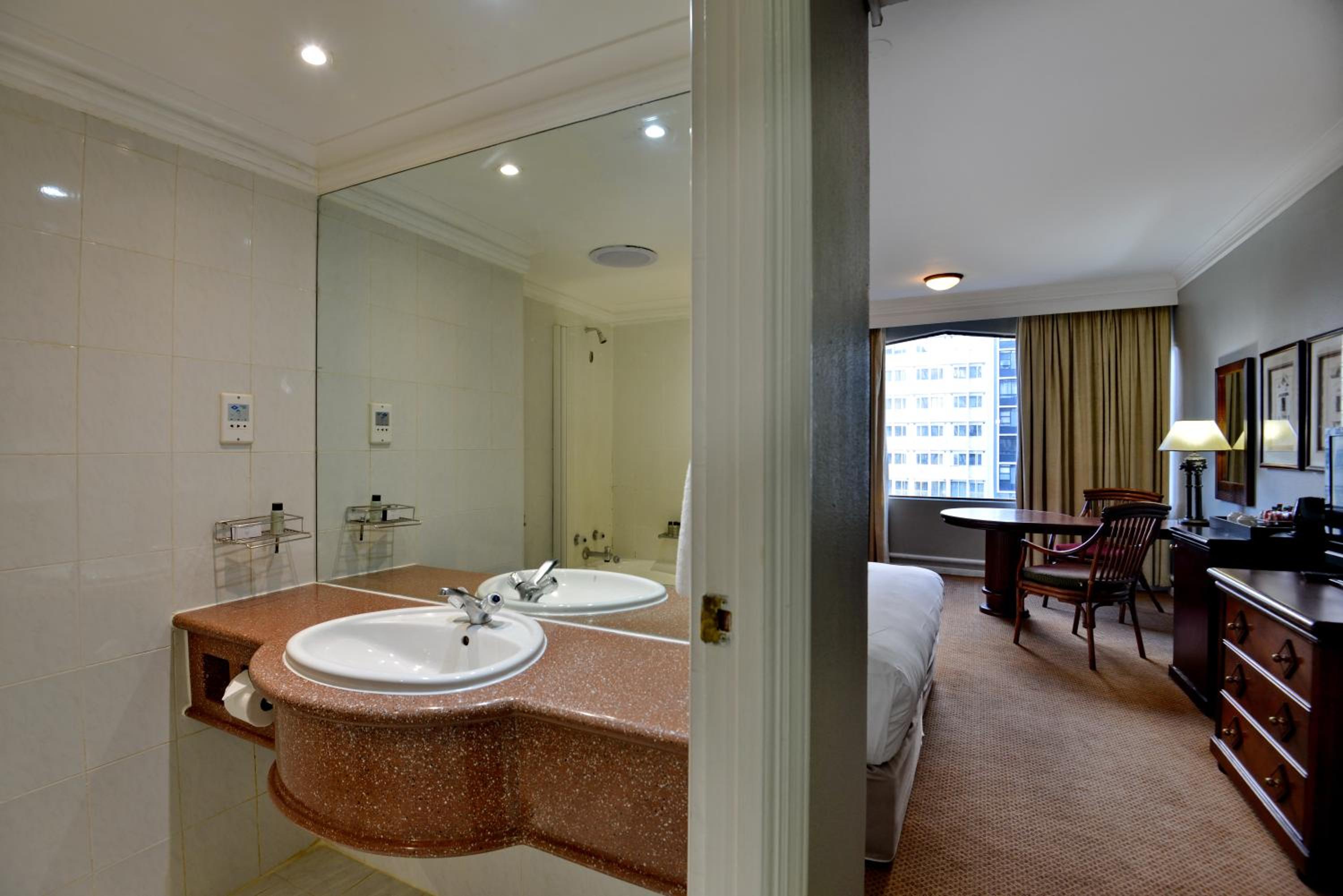 Standard Budget Twin Room - Photo 7