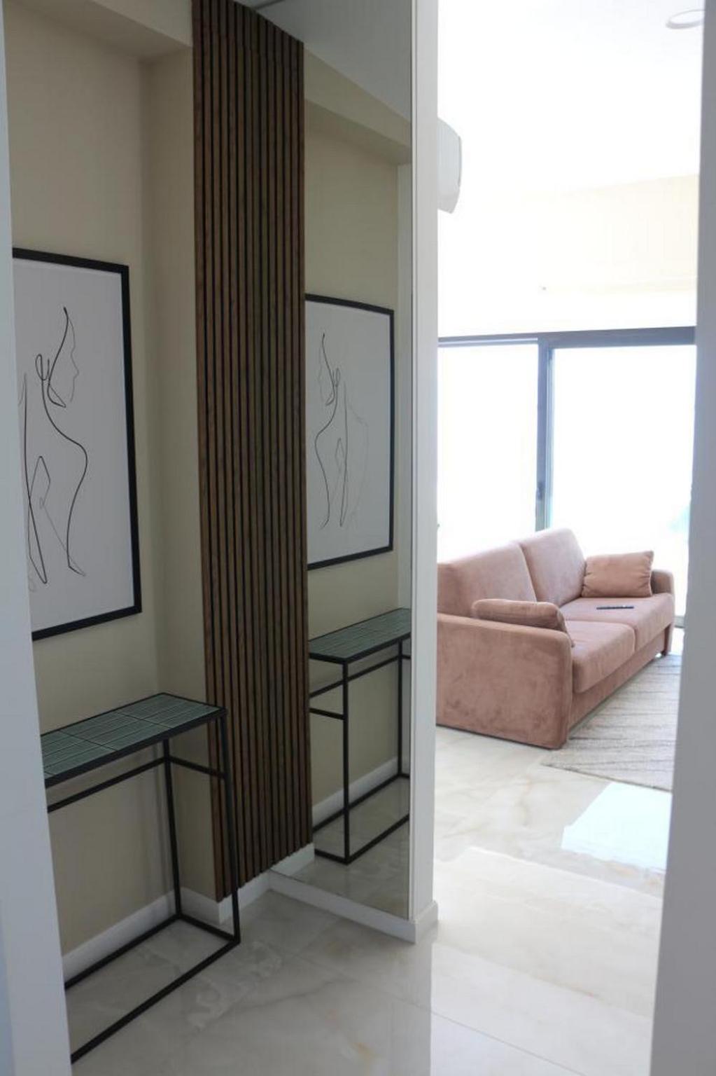 One-Bedroom Apartment photo 2
