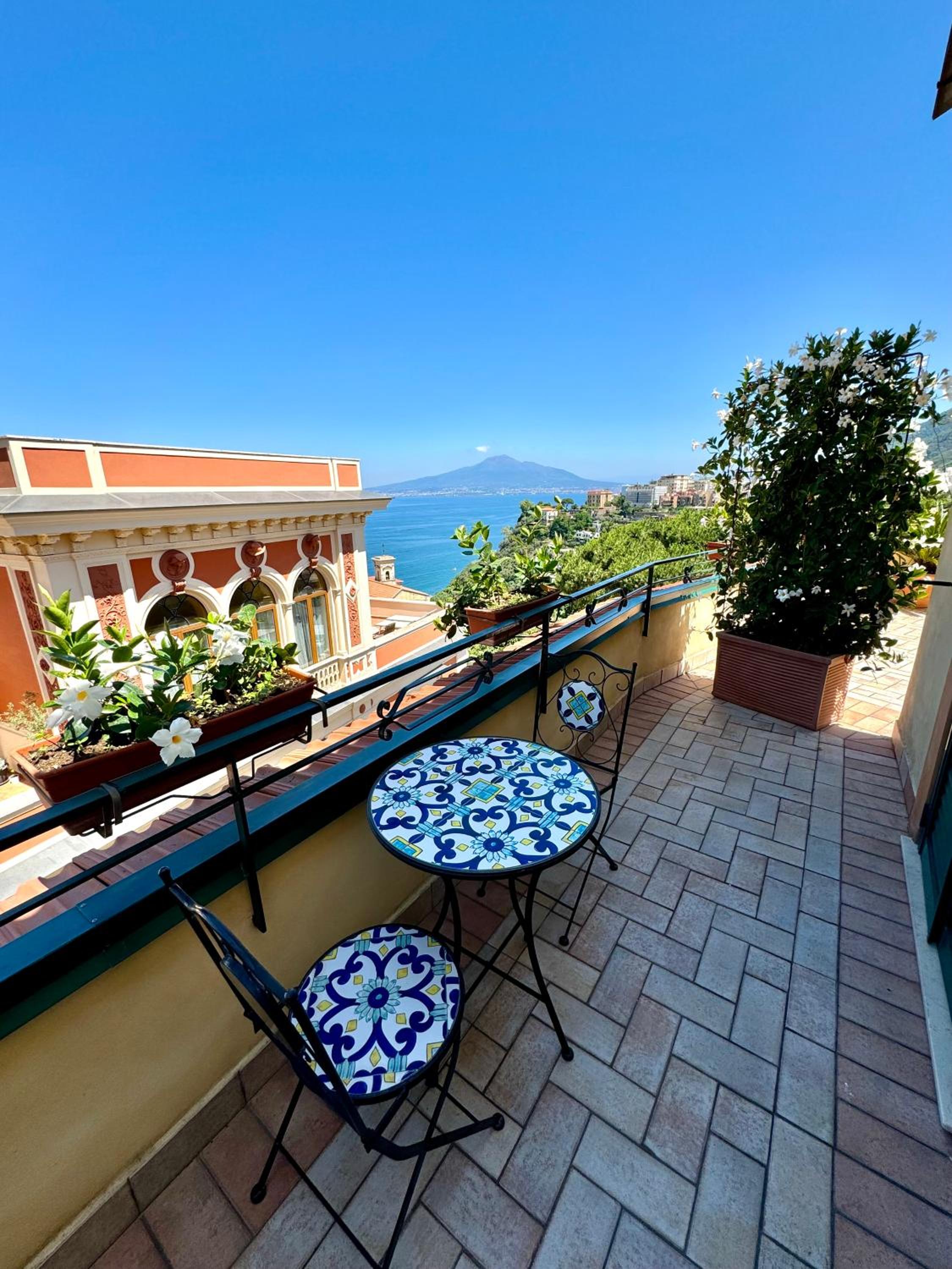 Deluxe Double Room with Balcony and Sea View photo 3