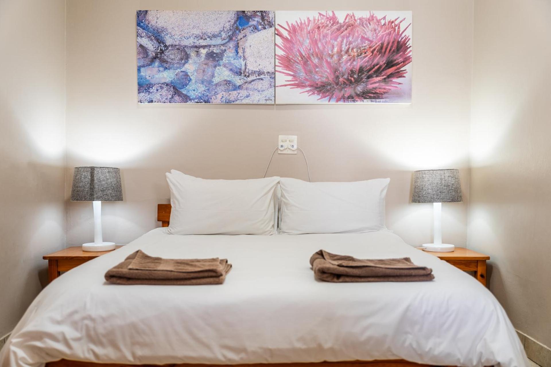 6 Sleeper Beach House (2 bedrooms sea view)