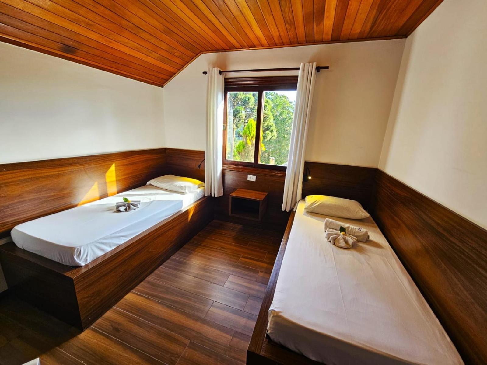 Large Chalet (6 Adults) photo 1