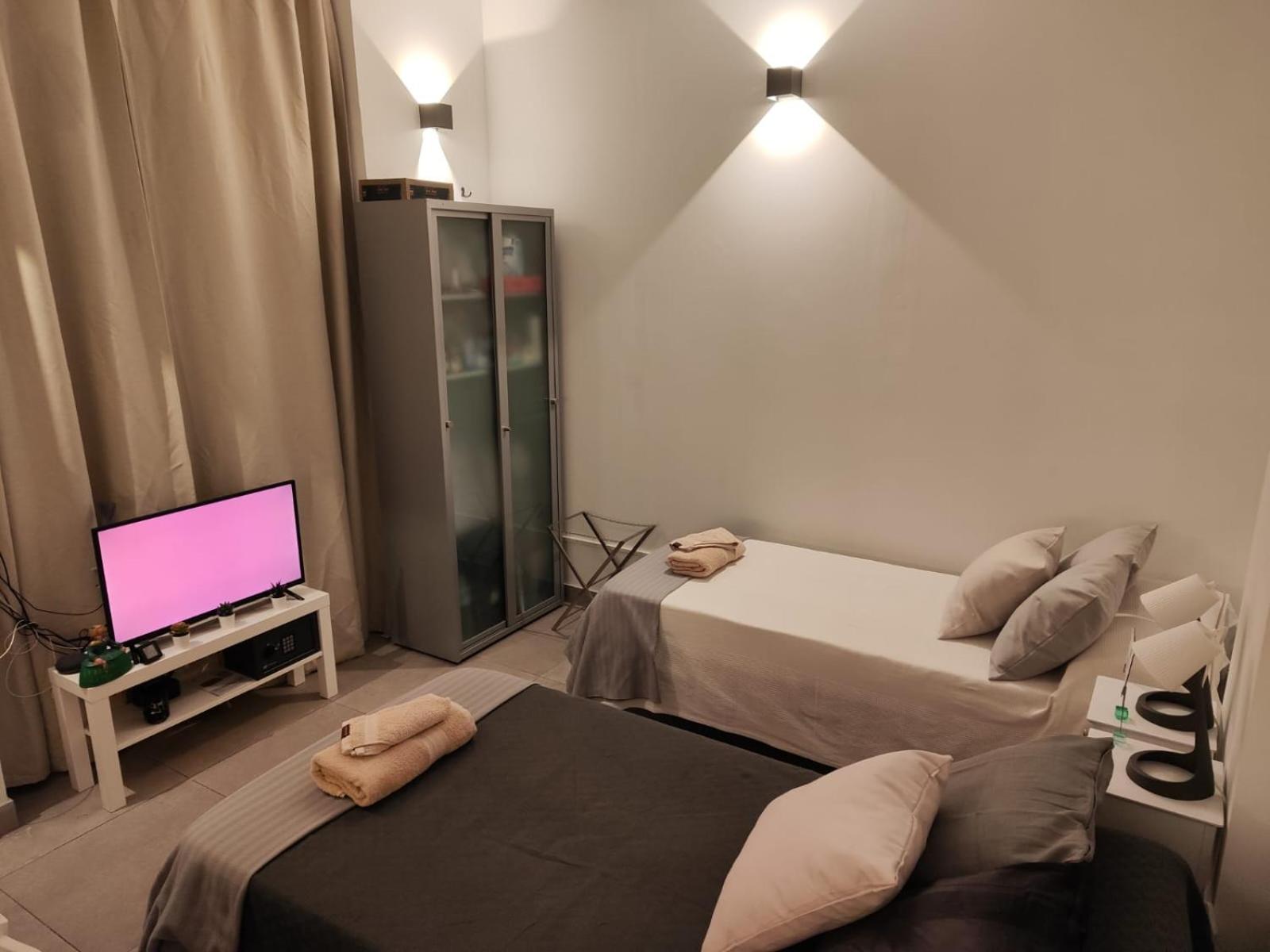 One-Bedroom Apartment photo 3