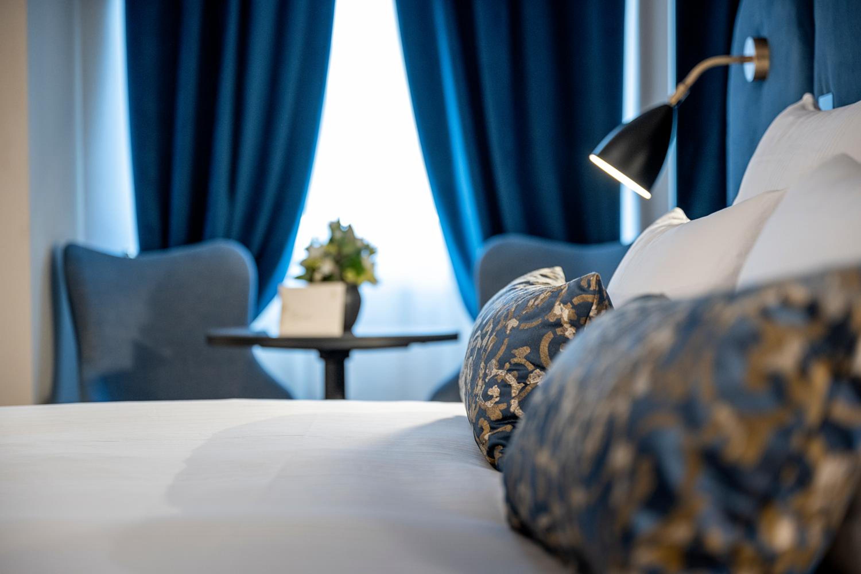 Standard Double Room - Photo 3