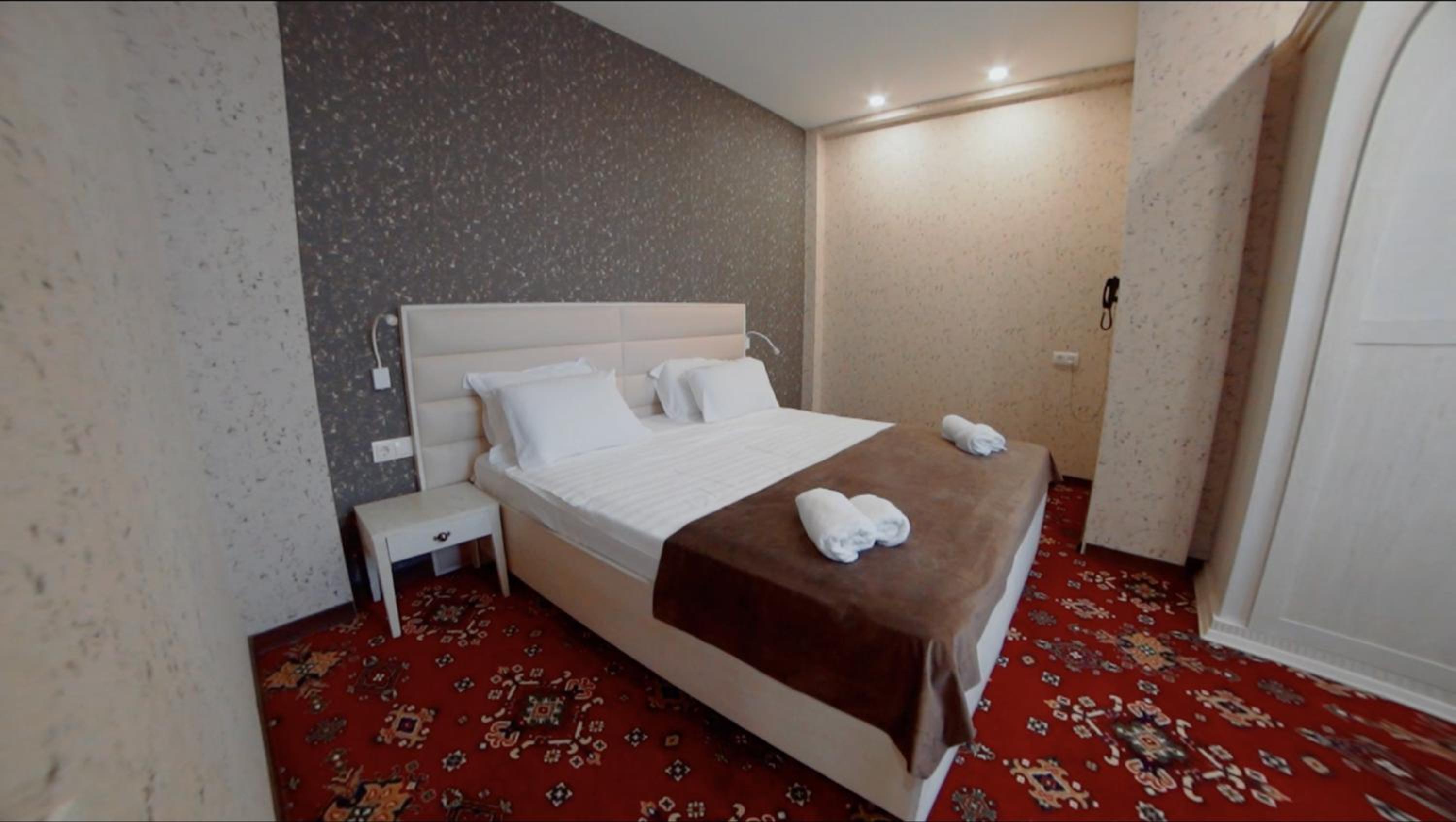 One-Bedroom Suite - Photo 16