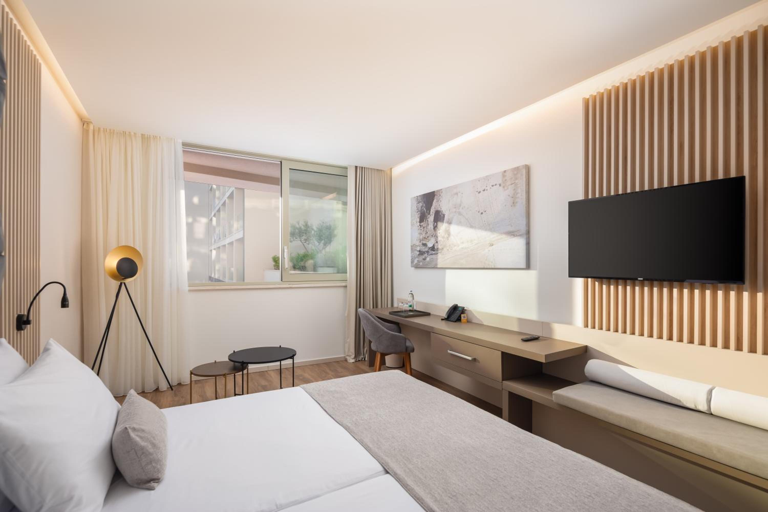 Classic Room - Photo 16
