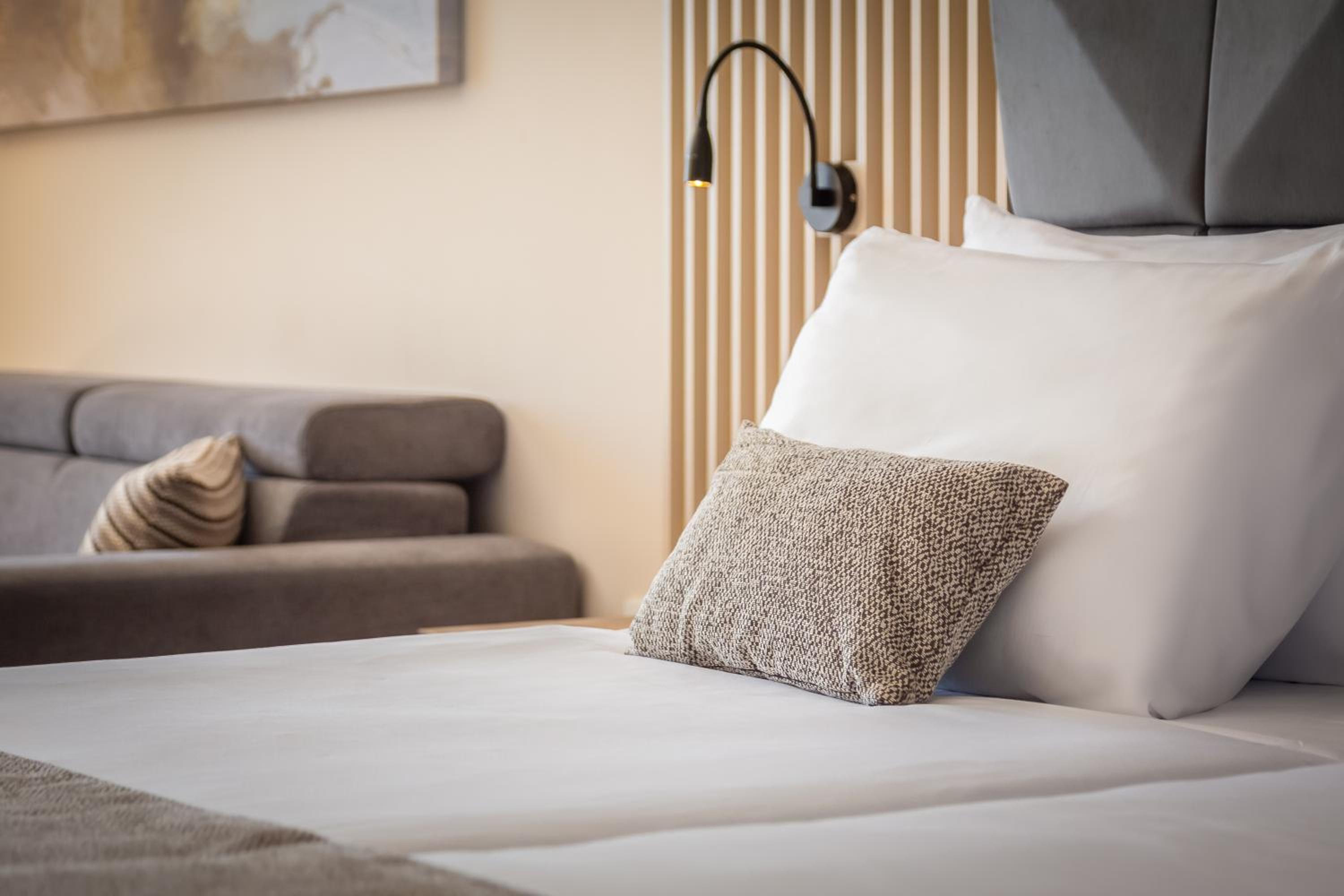 Luxury Room with Sea View and Balcony - Photo 20