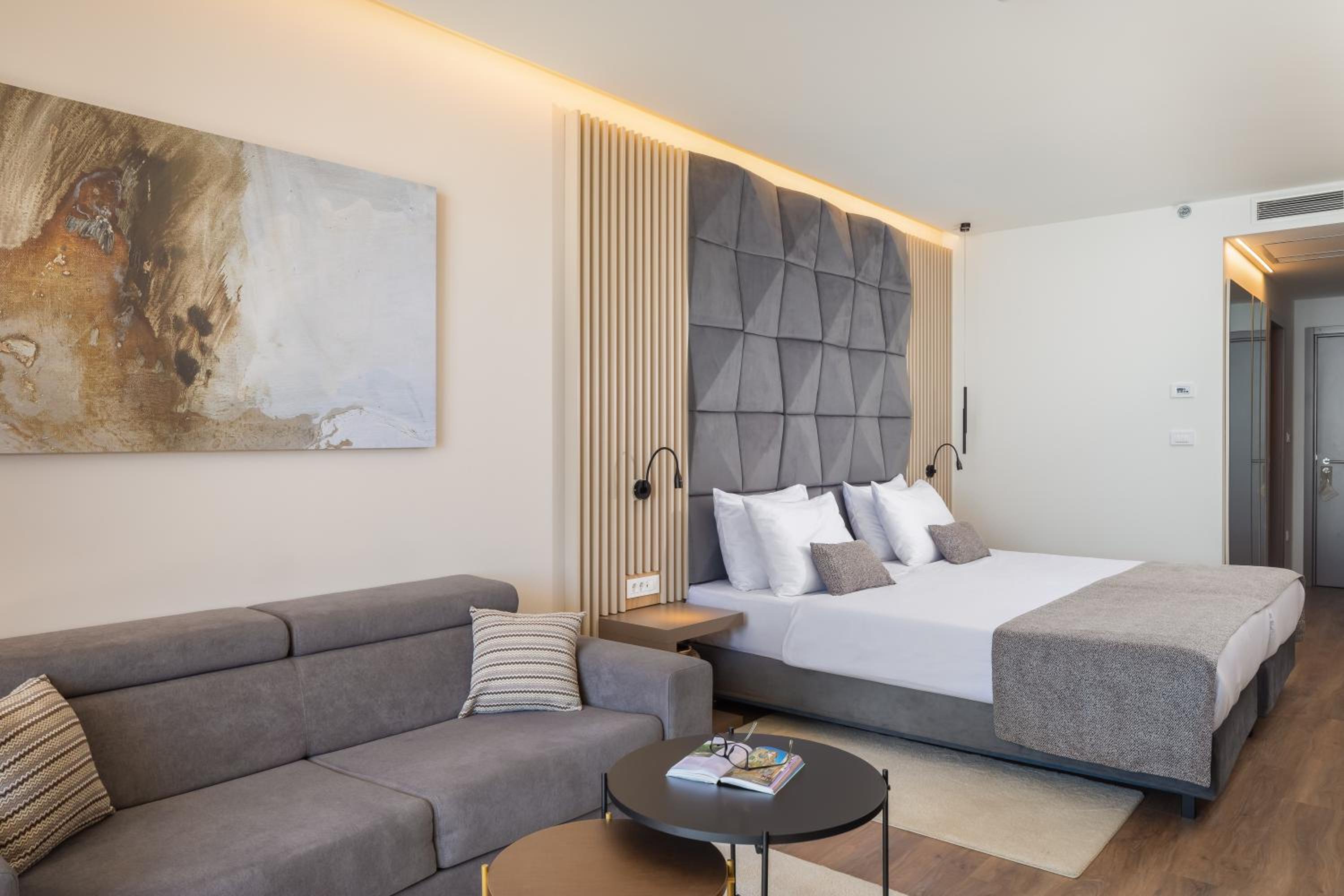 Luxury Room with Sea View and Balcony - Photo 22