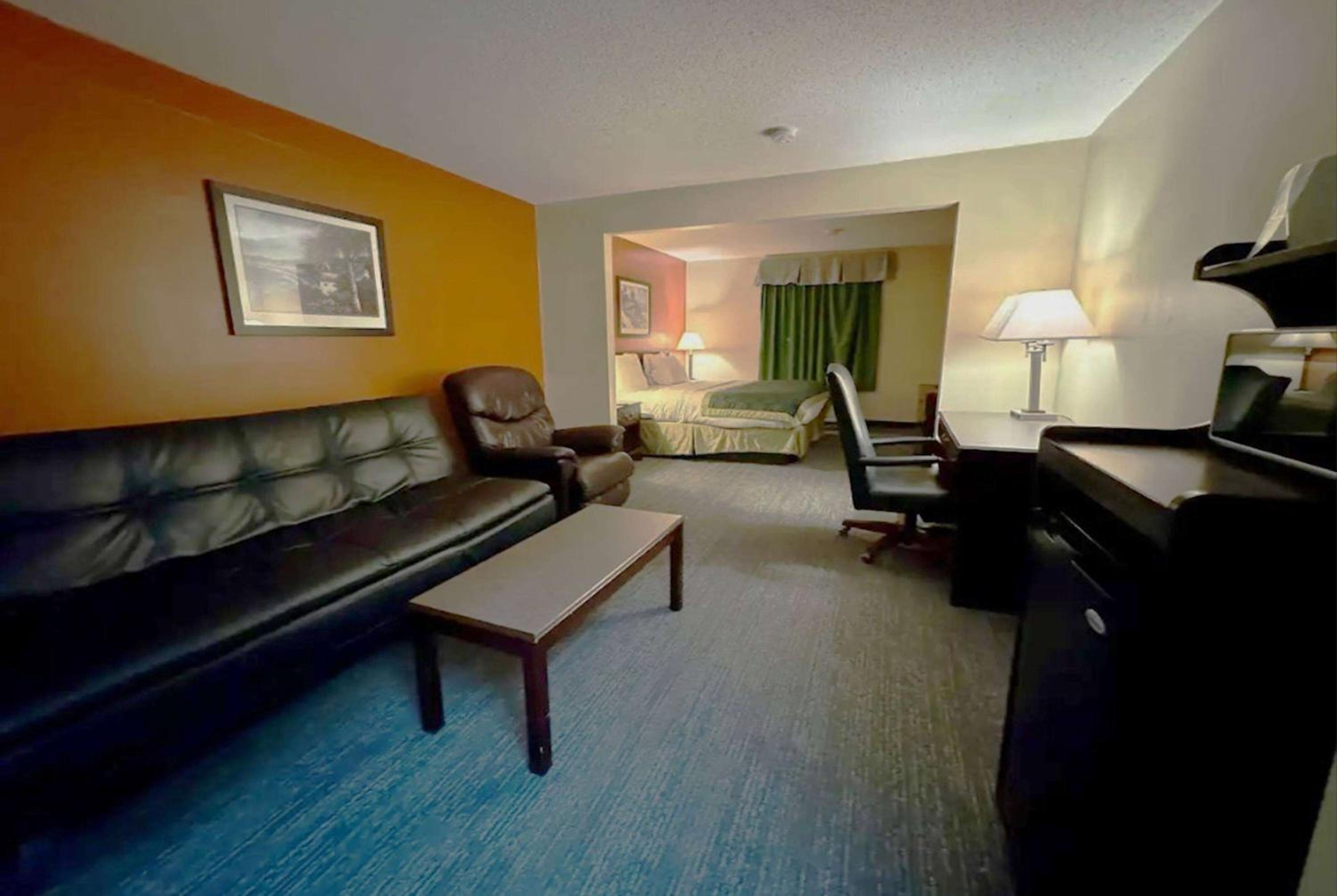 King Studio Suite - Non-Smoking - Photo 1