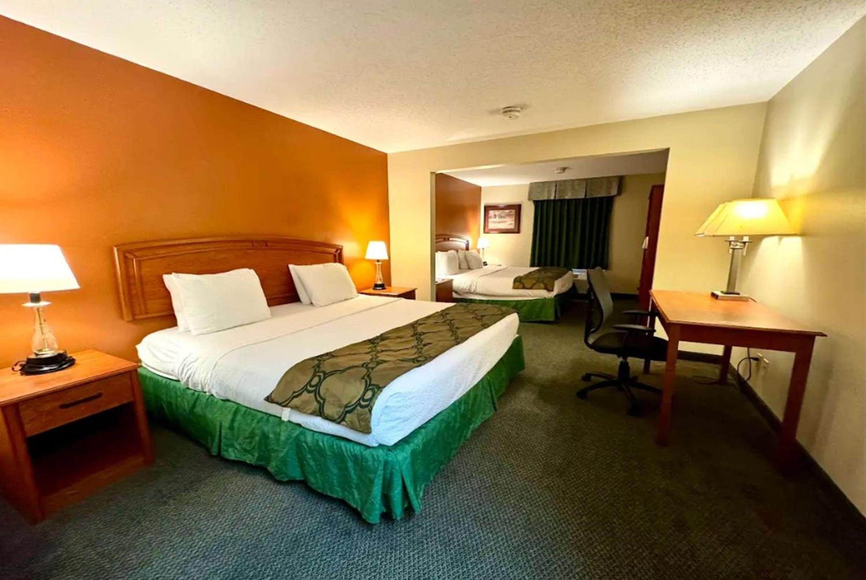 King Room with Two King Beds - Non-Smoking - Photo 1