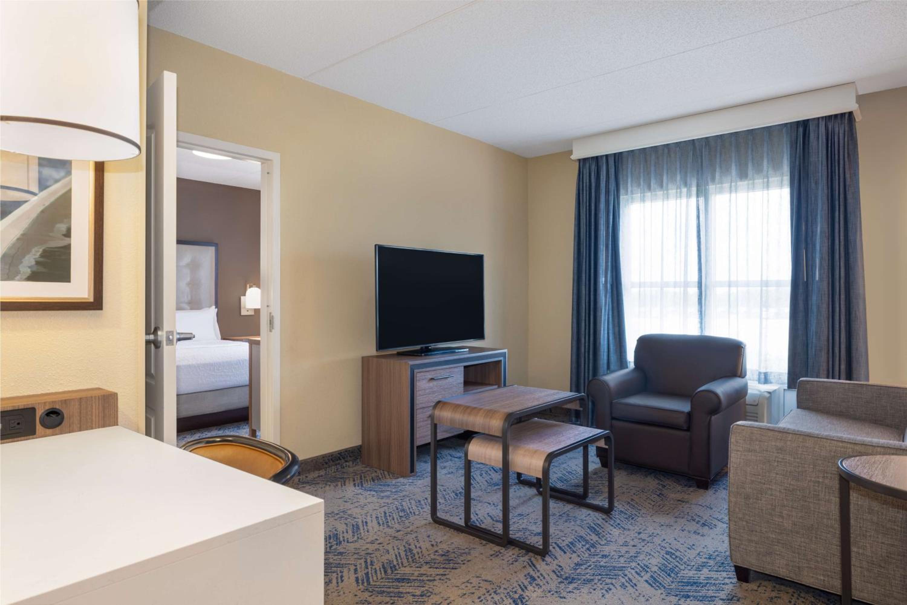 One-Bedroom King Suite - Non-Smoking - Photo 12