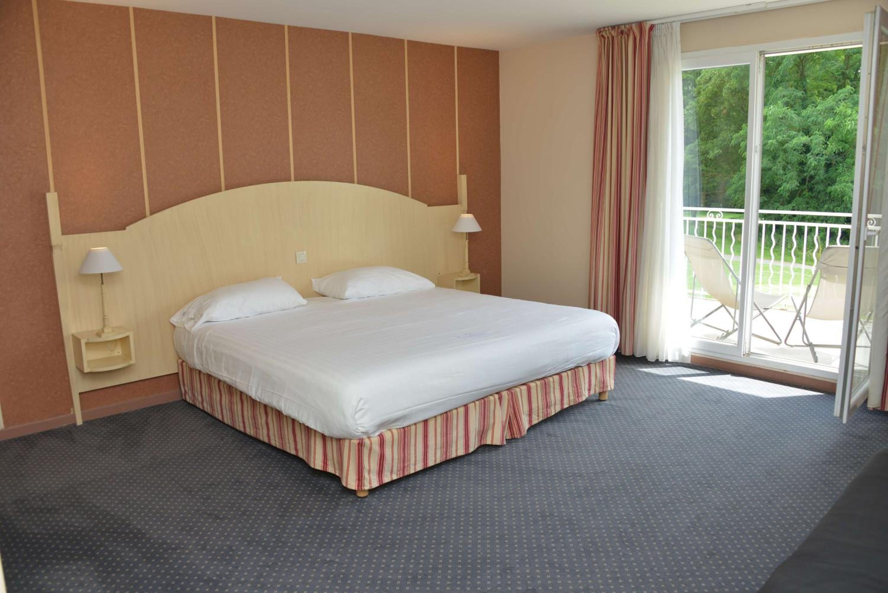 Twin Room with Sofa Bed - Non-Smoking - Photo 15