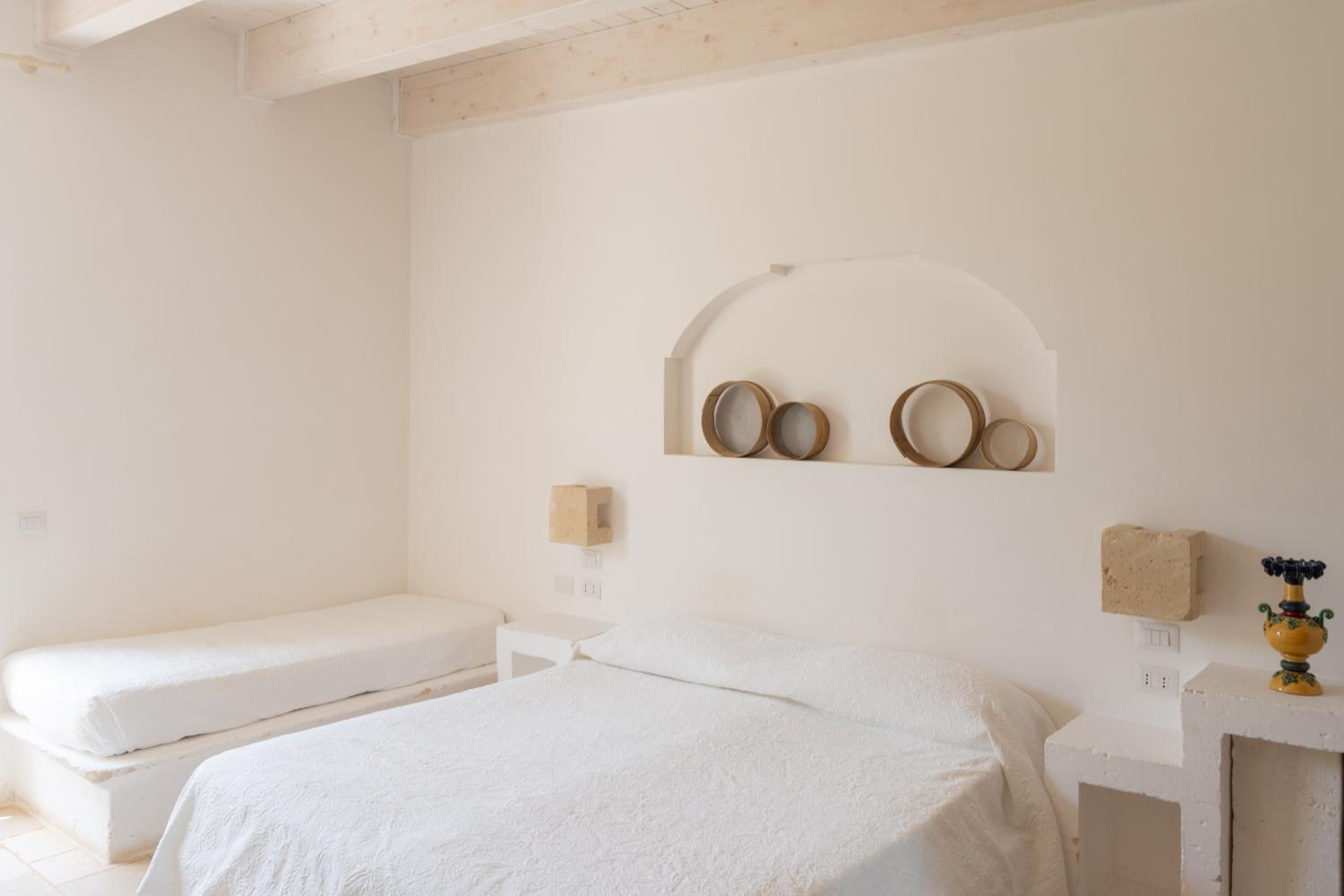 Deluxe Suite with Spa Bath photo 1