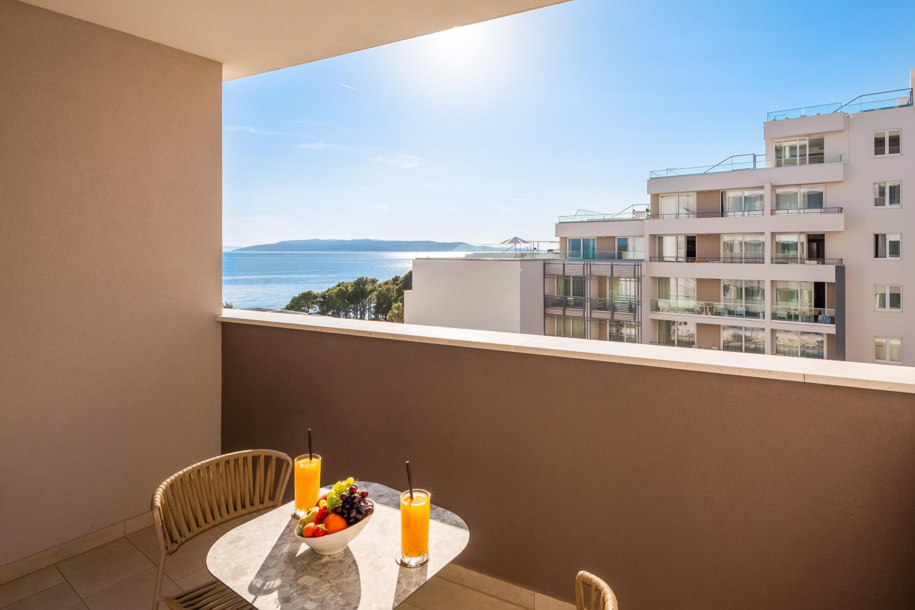  Deluxe Room with balcony and Partial Sea View - Photo 26