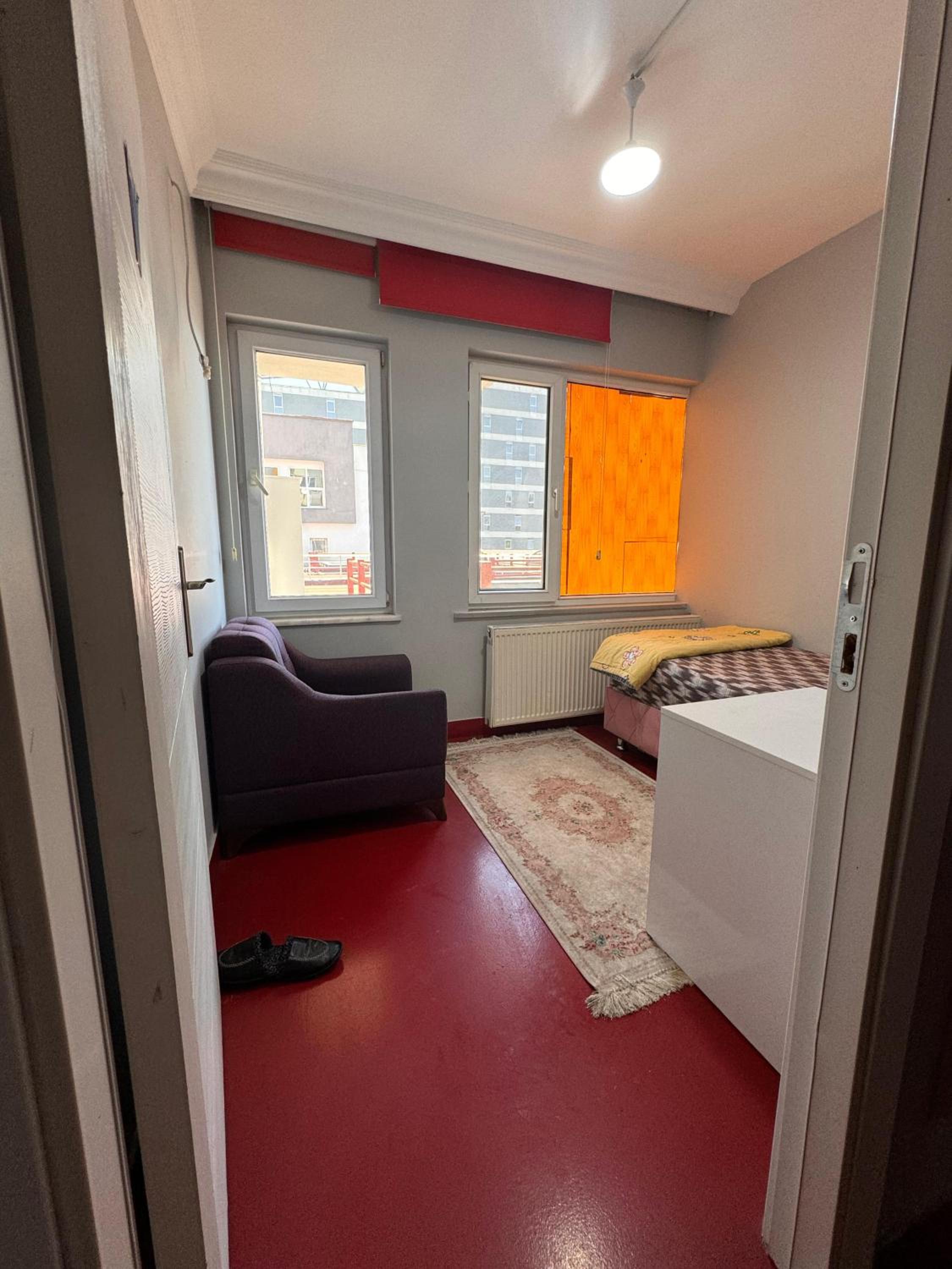 Standard Single Room with Shared Bathroom photo 2
