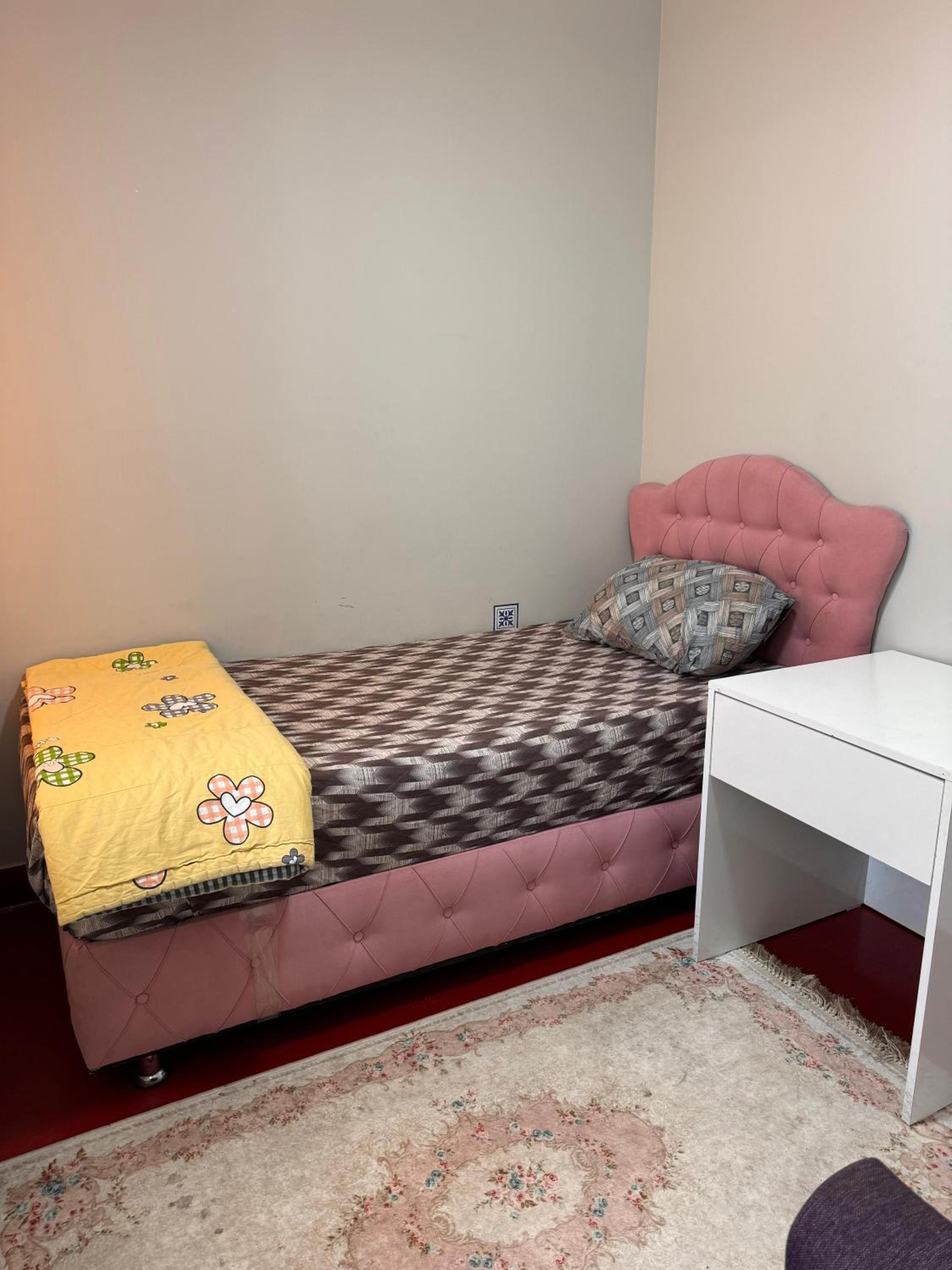 Standard Single Room with Shared Bathroom photo 1